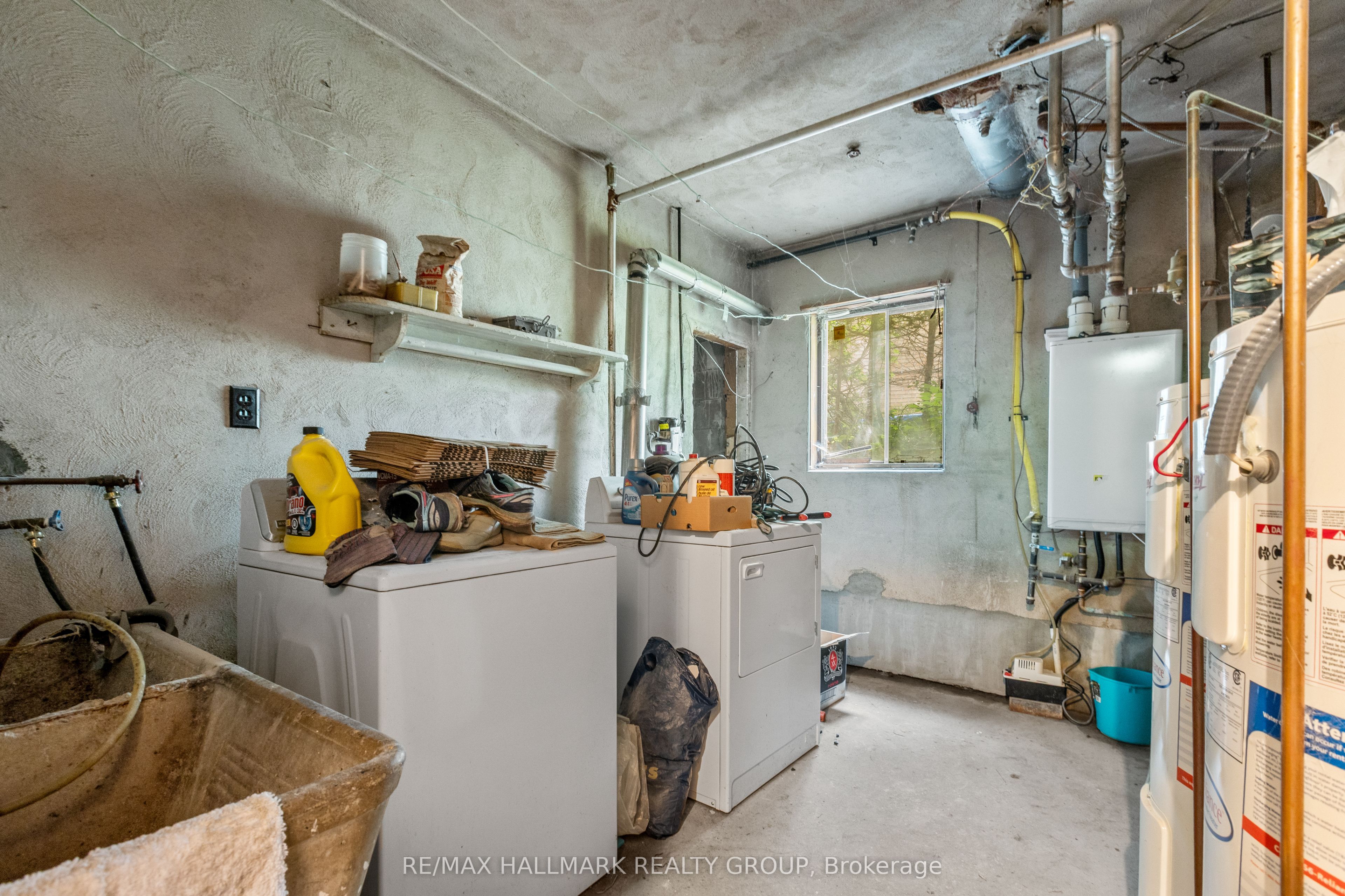 492 Vernon Avenue Property Photo 31