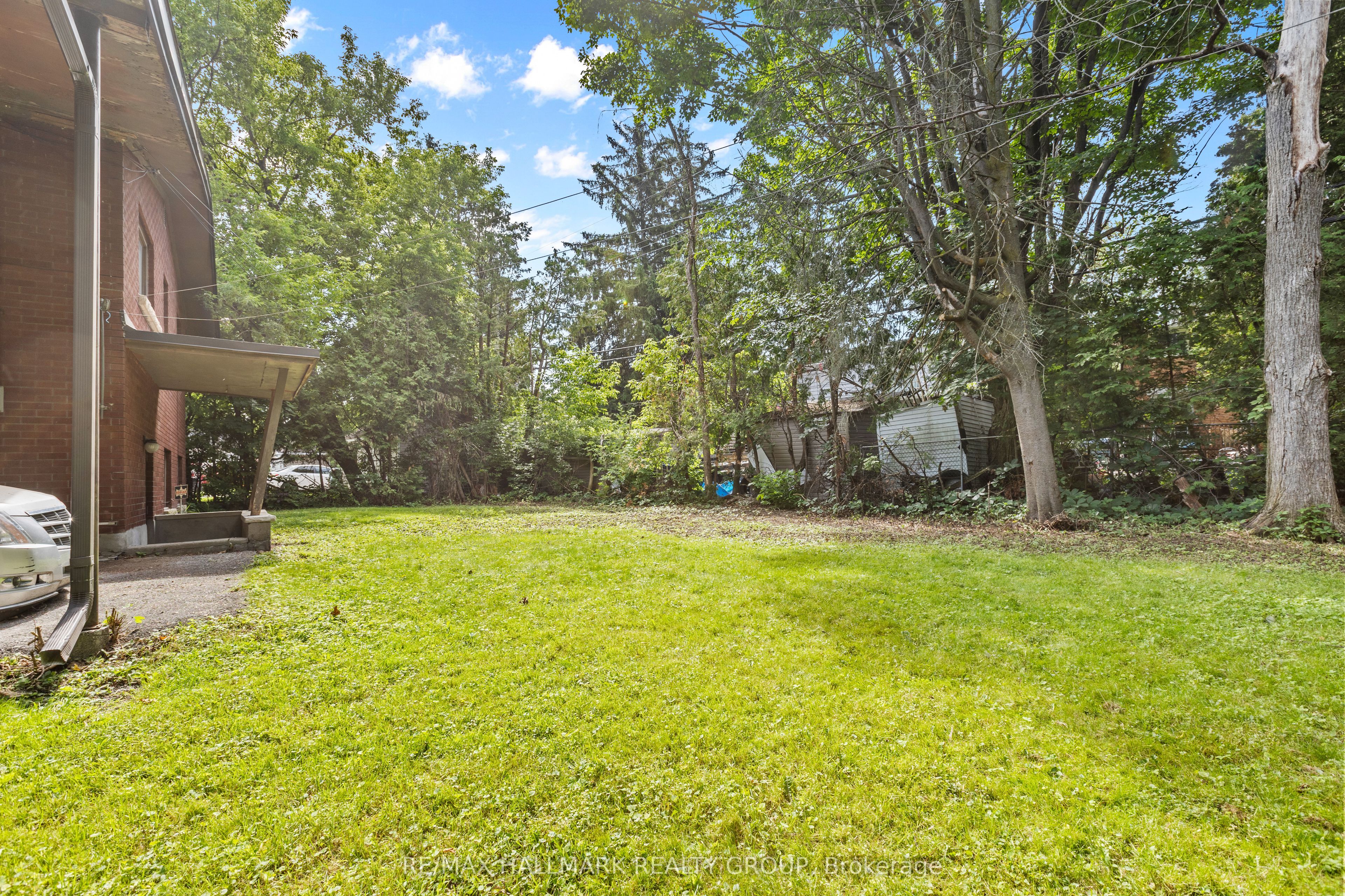 492 Vernon Avenue Property Photo 33