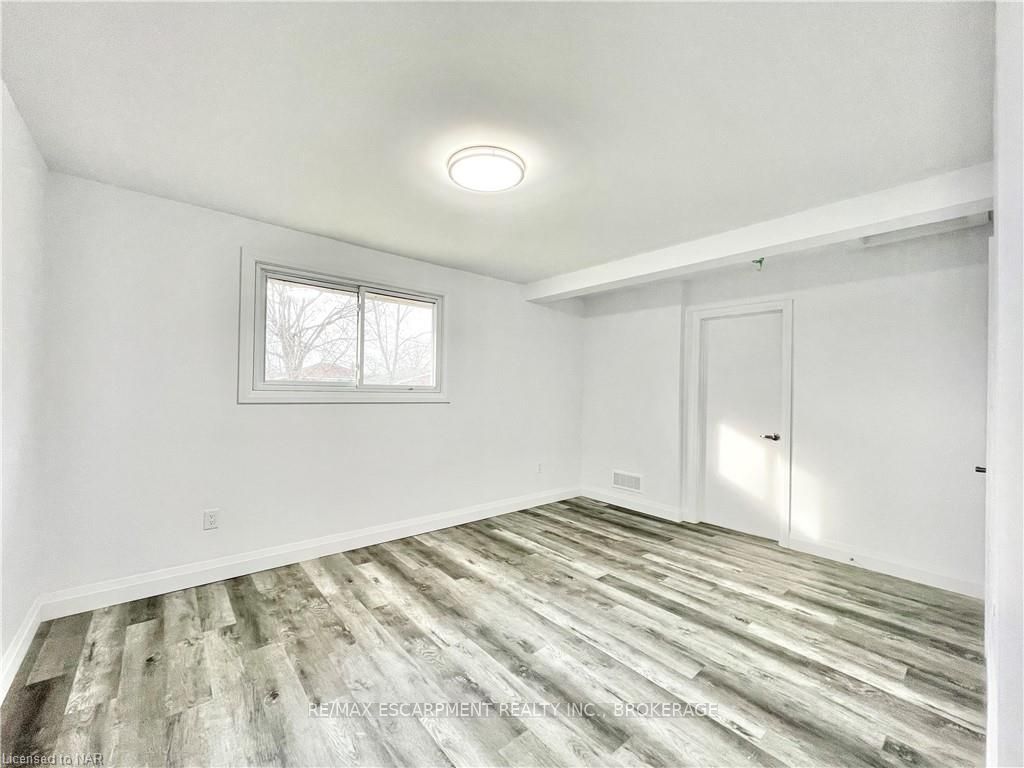 76 Marc Boulevard Property Photo 10