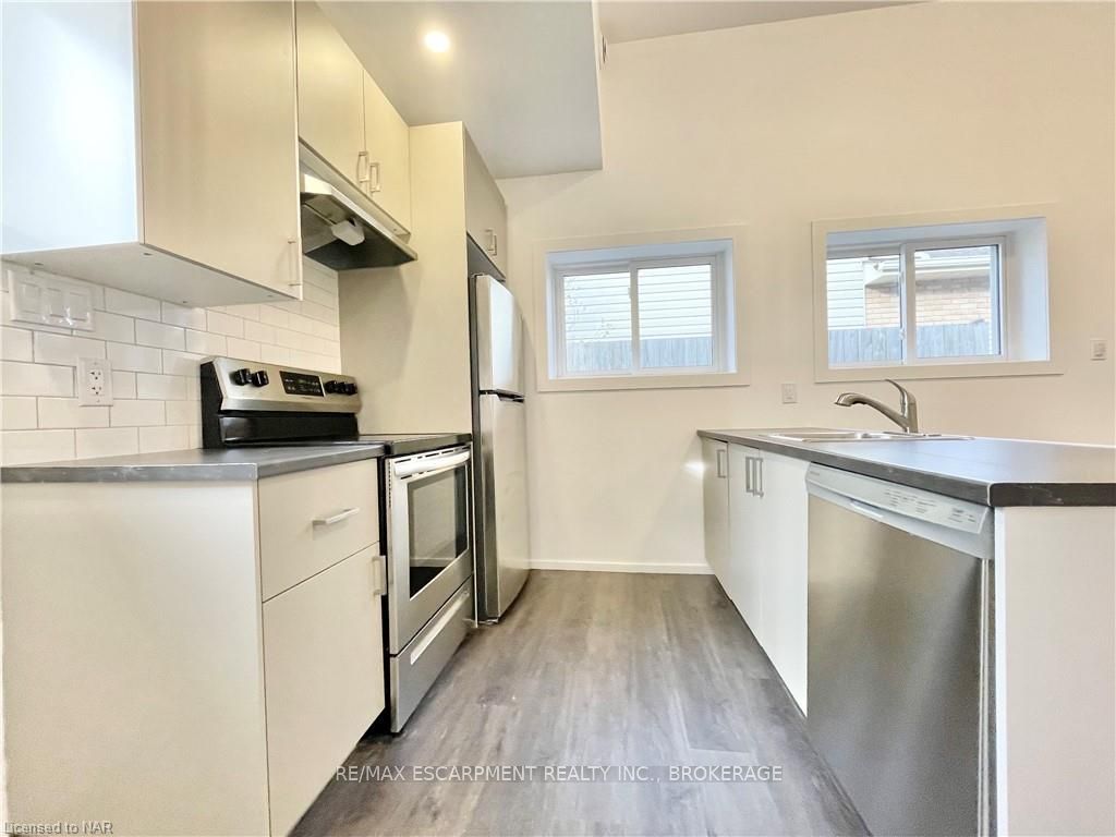76 Marc Boulevard Property Photo 14