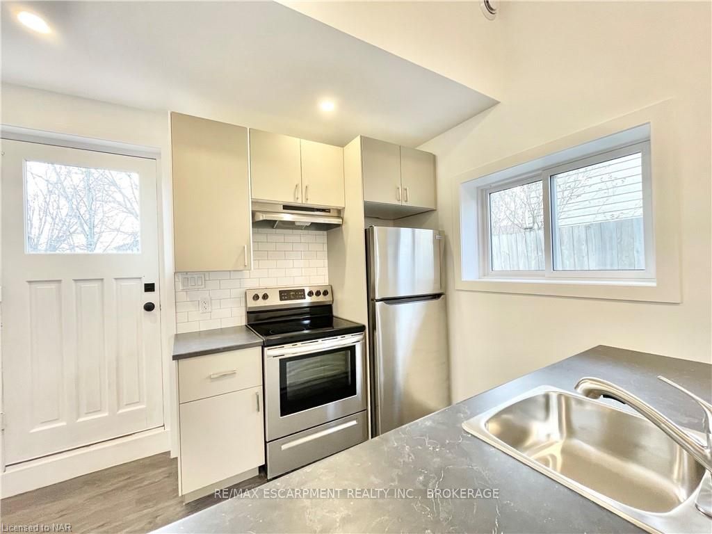 76 Marc Boulevard Property Photo 15