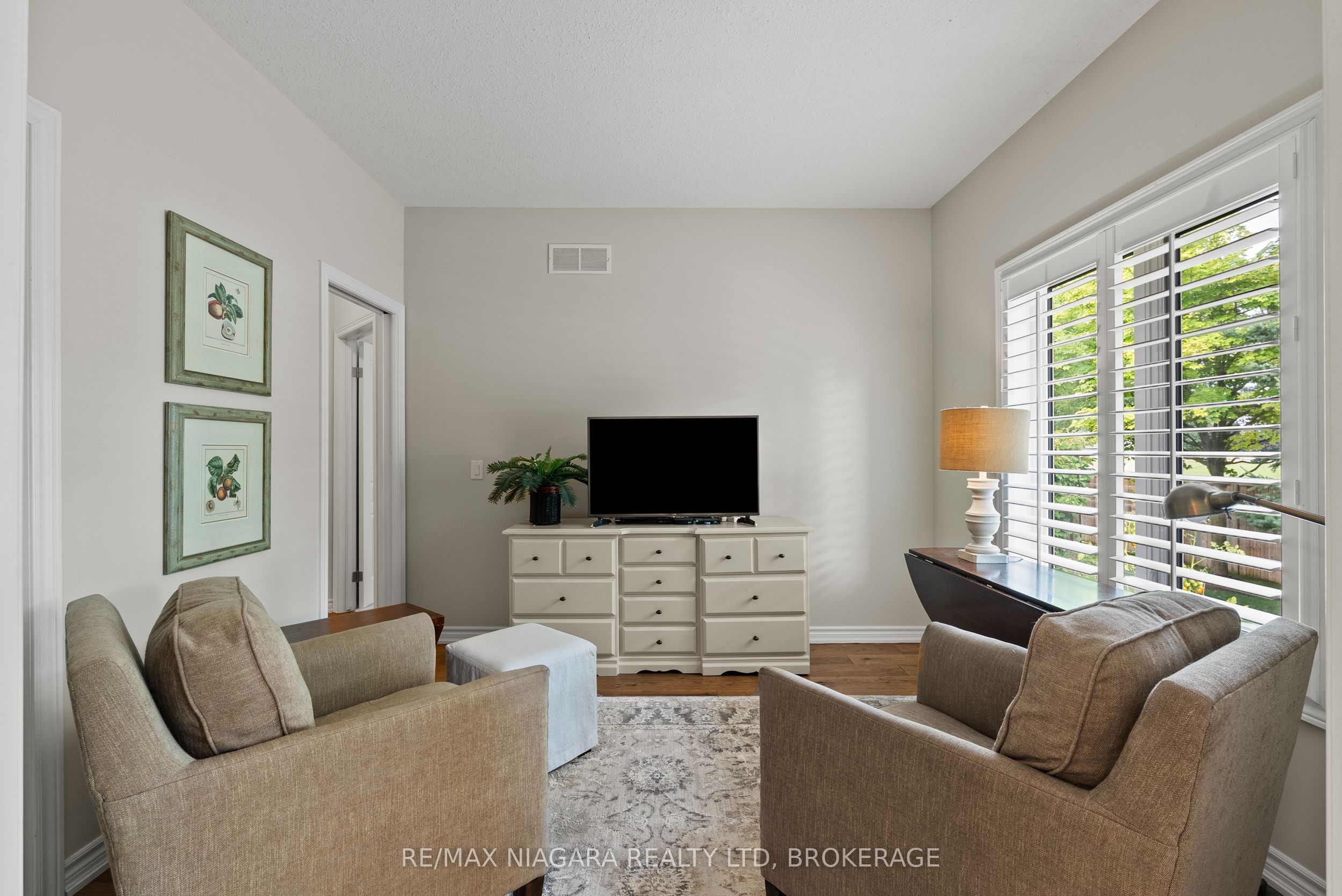 92 Loretta Drive 9 Property Photo 15