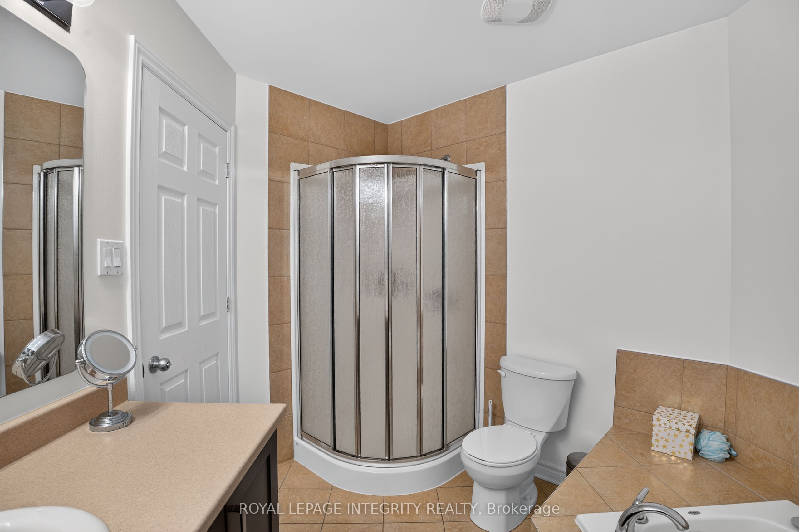 117 Castel Street Property Photo 14
