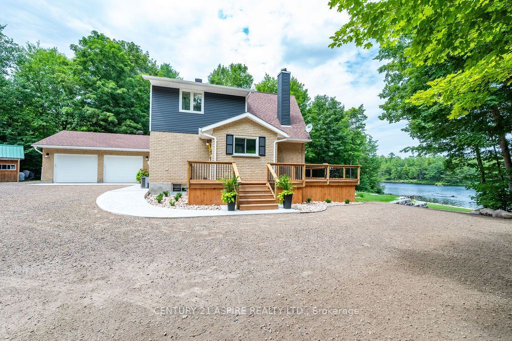 978 Rantz Road Property Photo 4