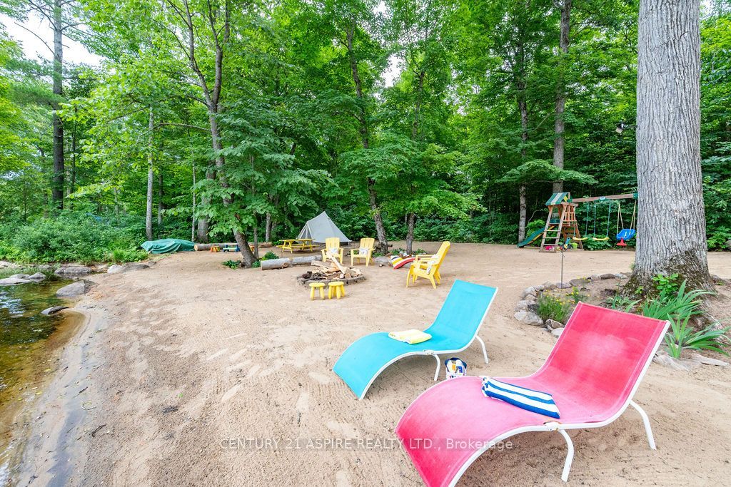 978 Rantz Road Property Photo 10
