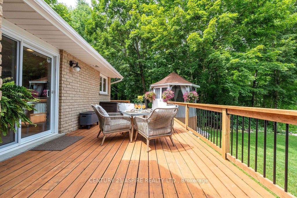 978 Rantz Road Property Photo 15