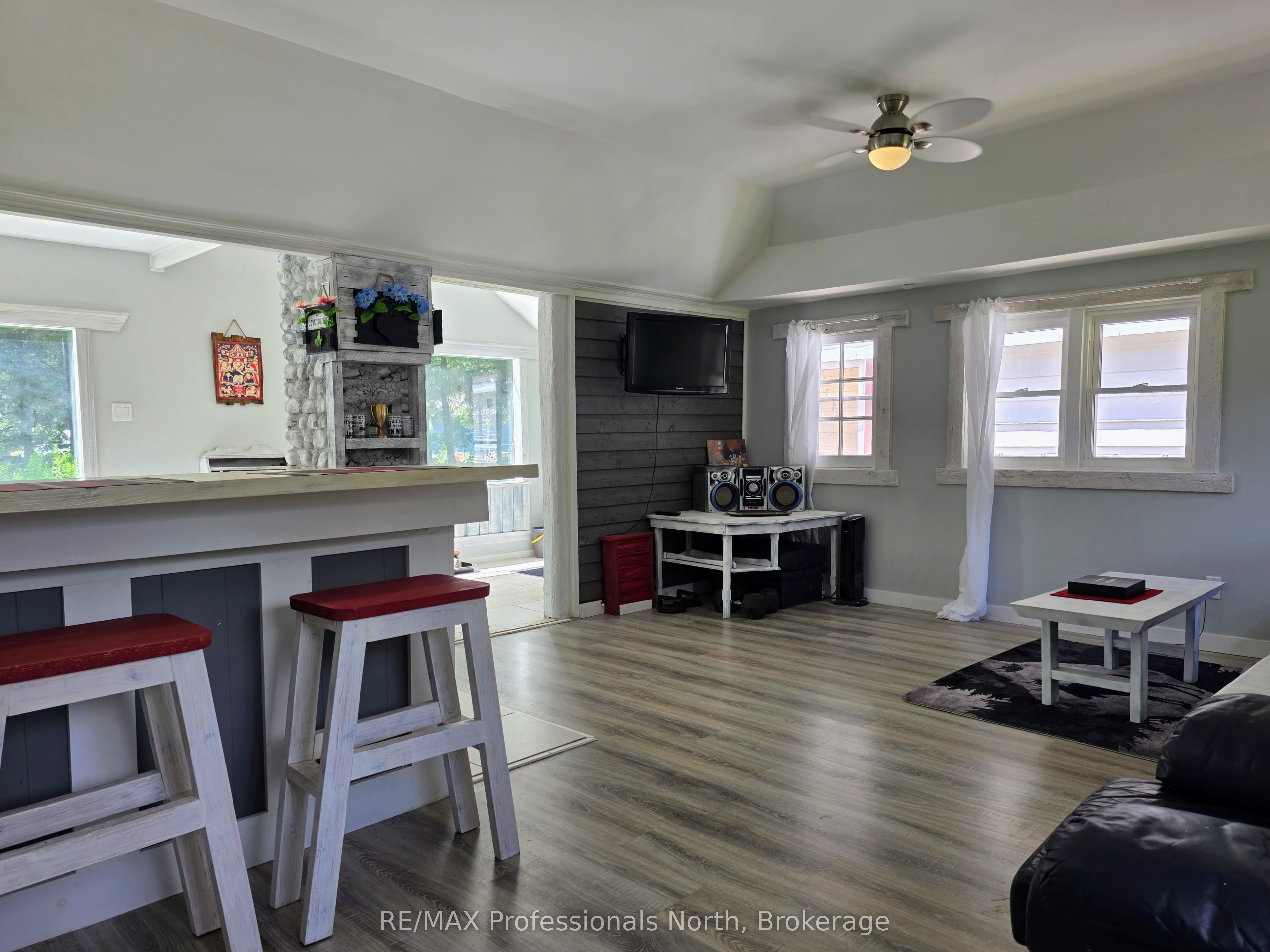 1007 West Road Property Photo 6