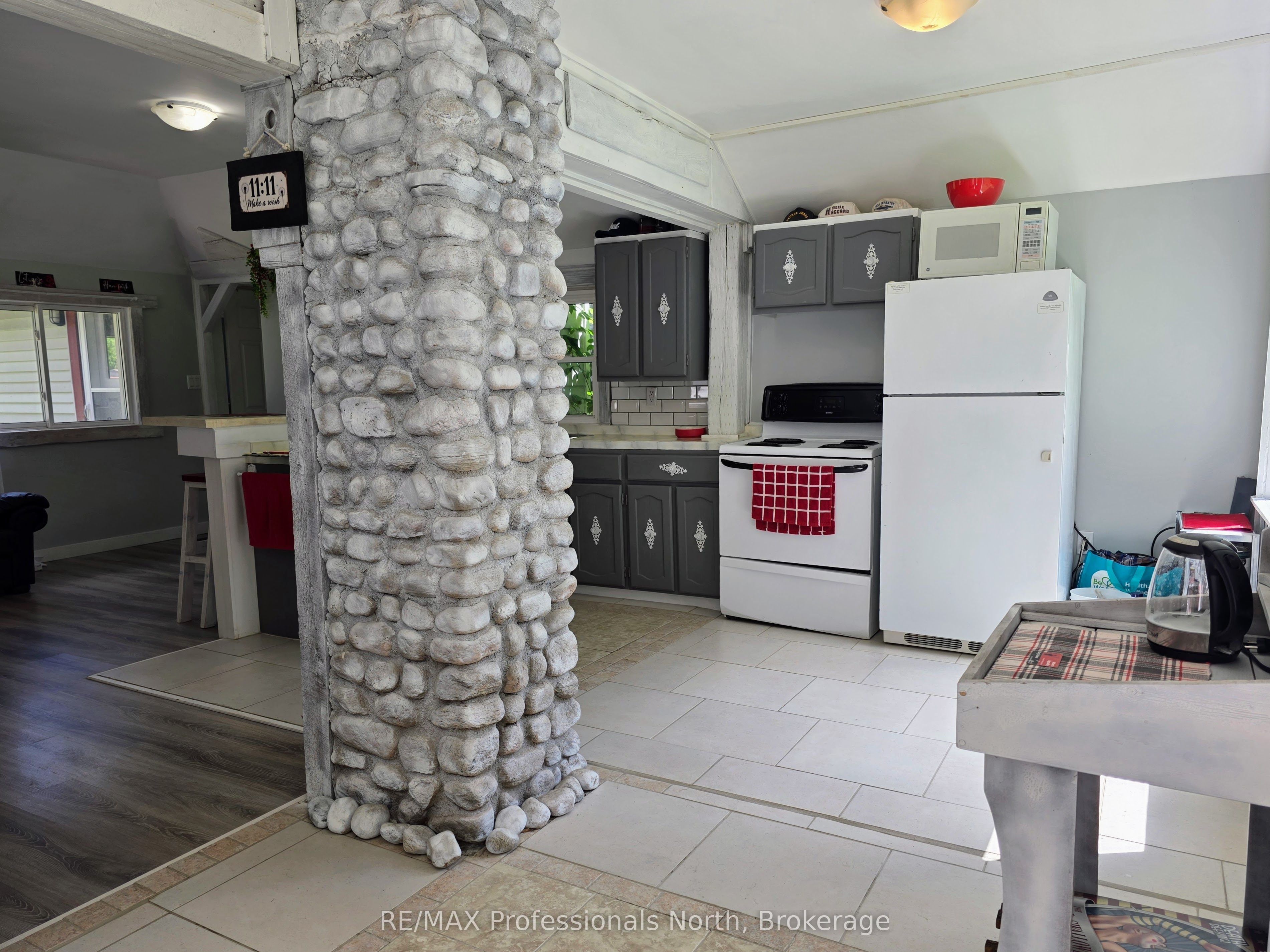 1007 West Road Property Photo 10