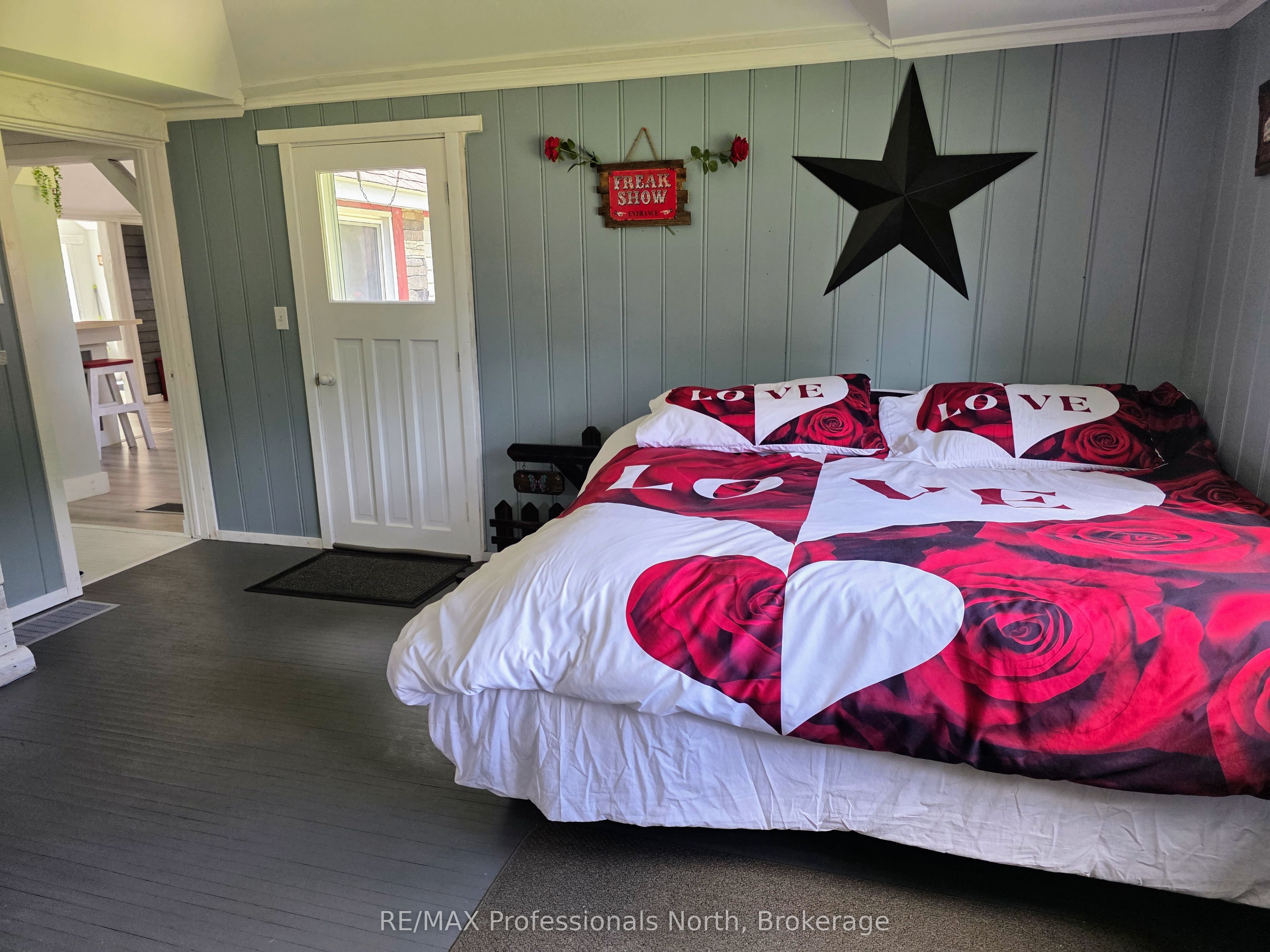 1007 West Road Property Photo 14
