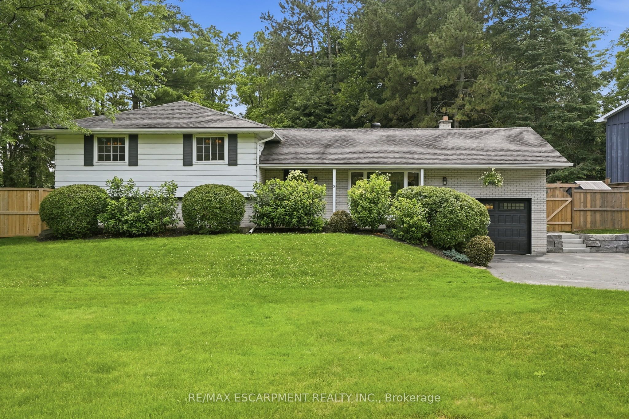 2 Jameson Drive Property Photo 1