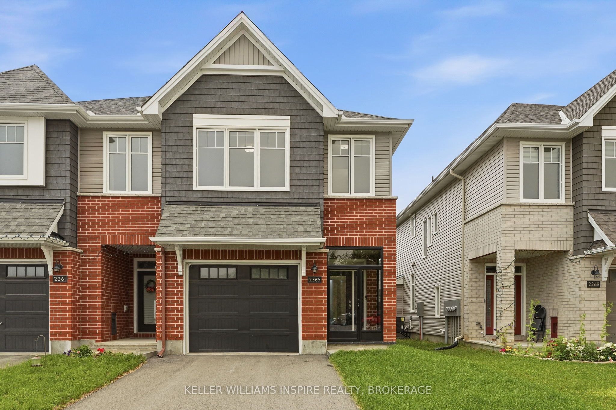 2365 Goldhawk Drive Property Photo 1