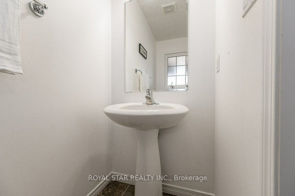 7 Upper Mercer Street B8 Property Photo 6