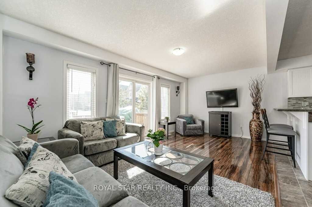 7 Upper Mercer Street B8 Property Photo 14