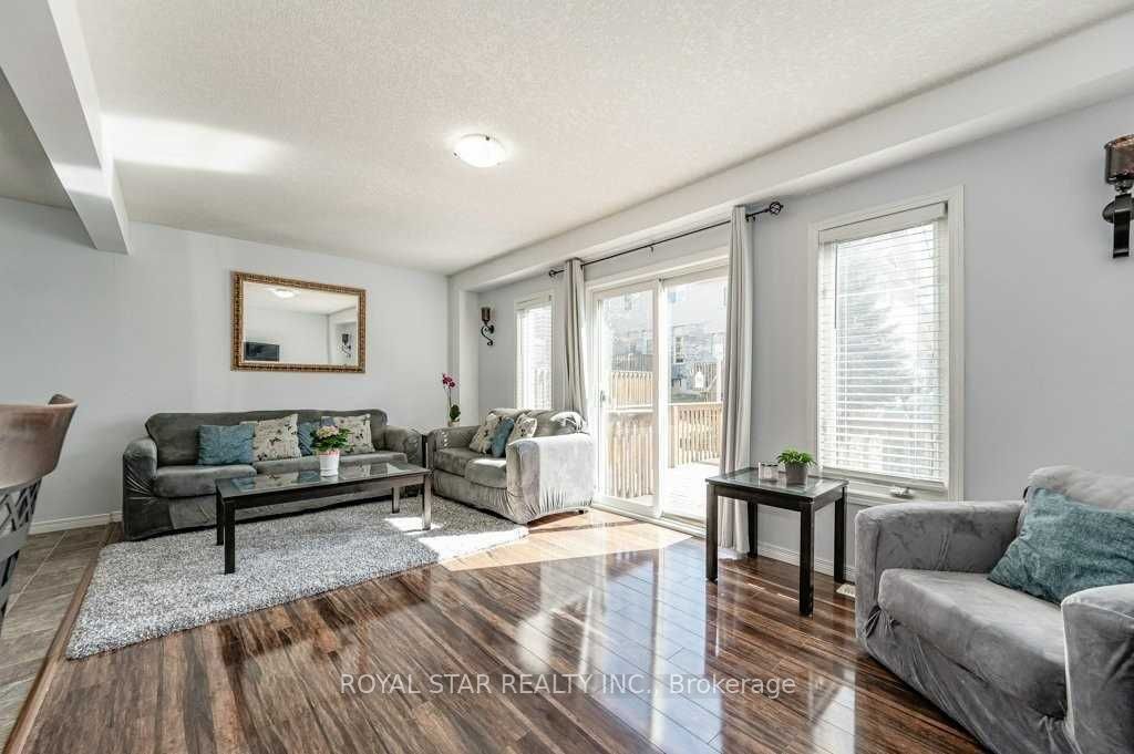 7 Upper Mercer Street B8 Property Photo 17