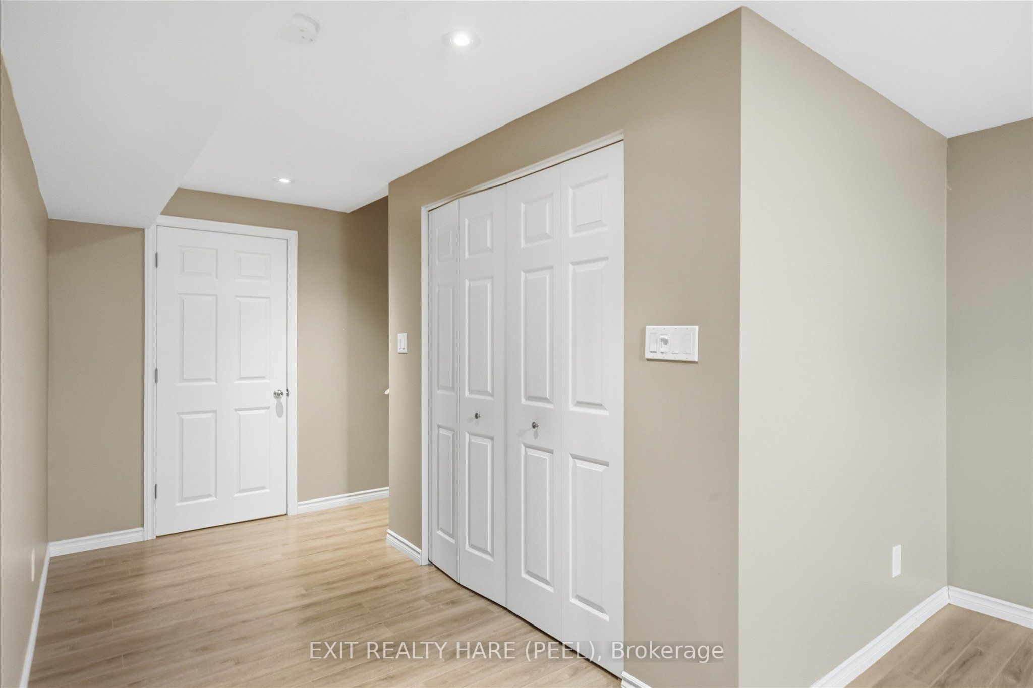 174 Irwin Avenue Property Photo 32