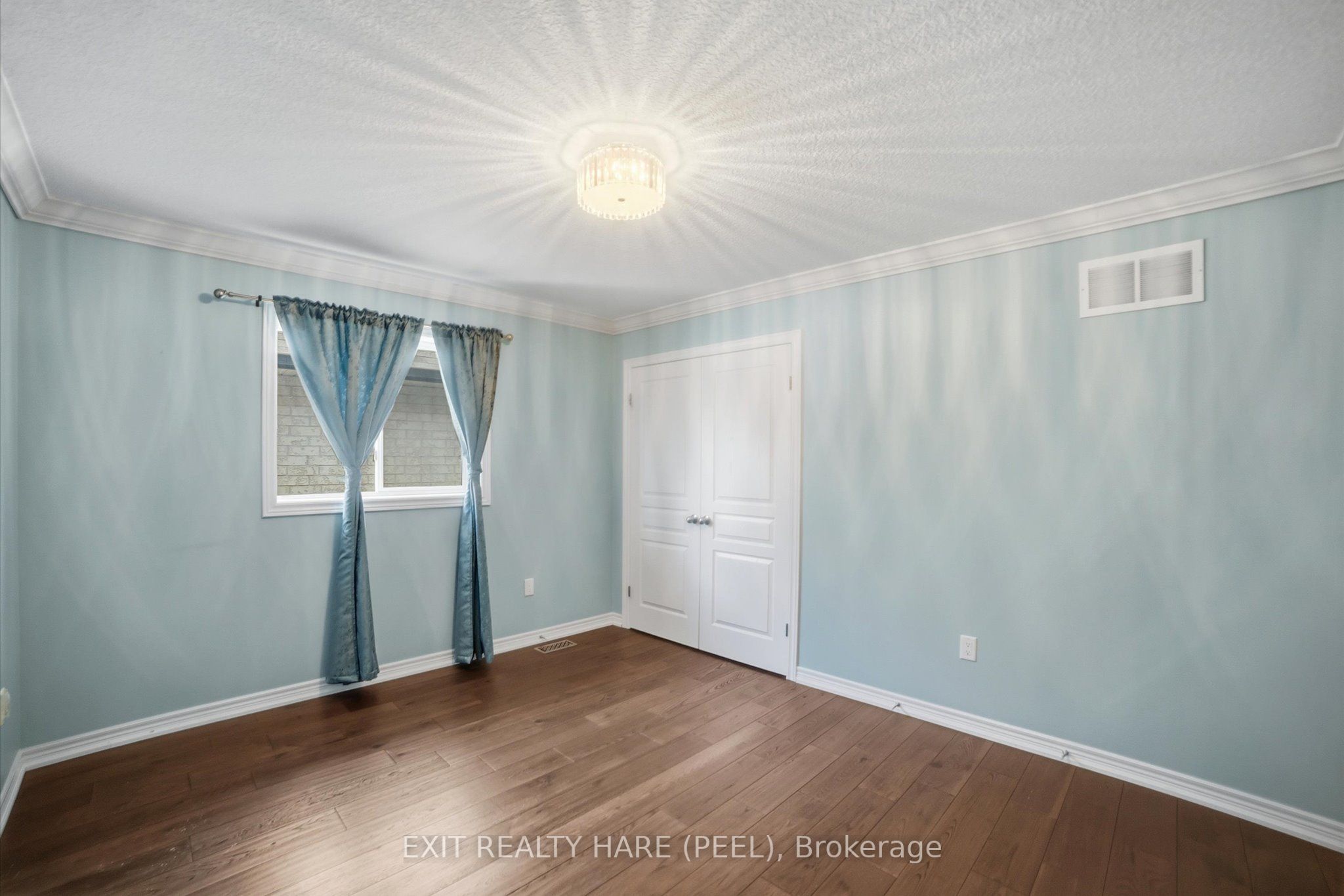 174 Irwin Avenue Property Photo 33