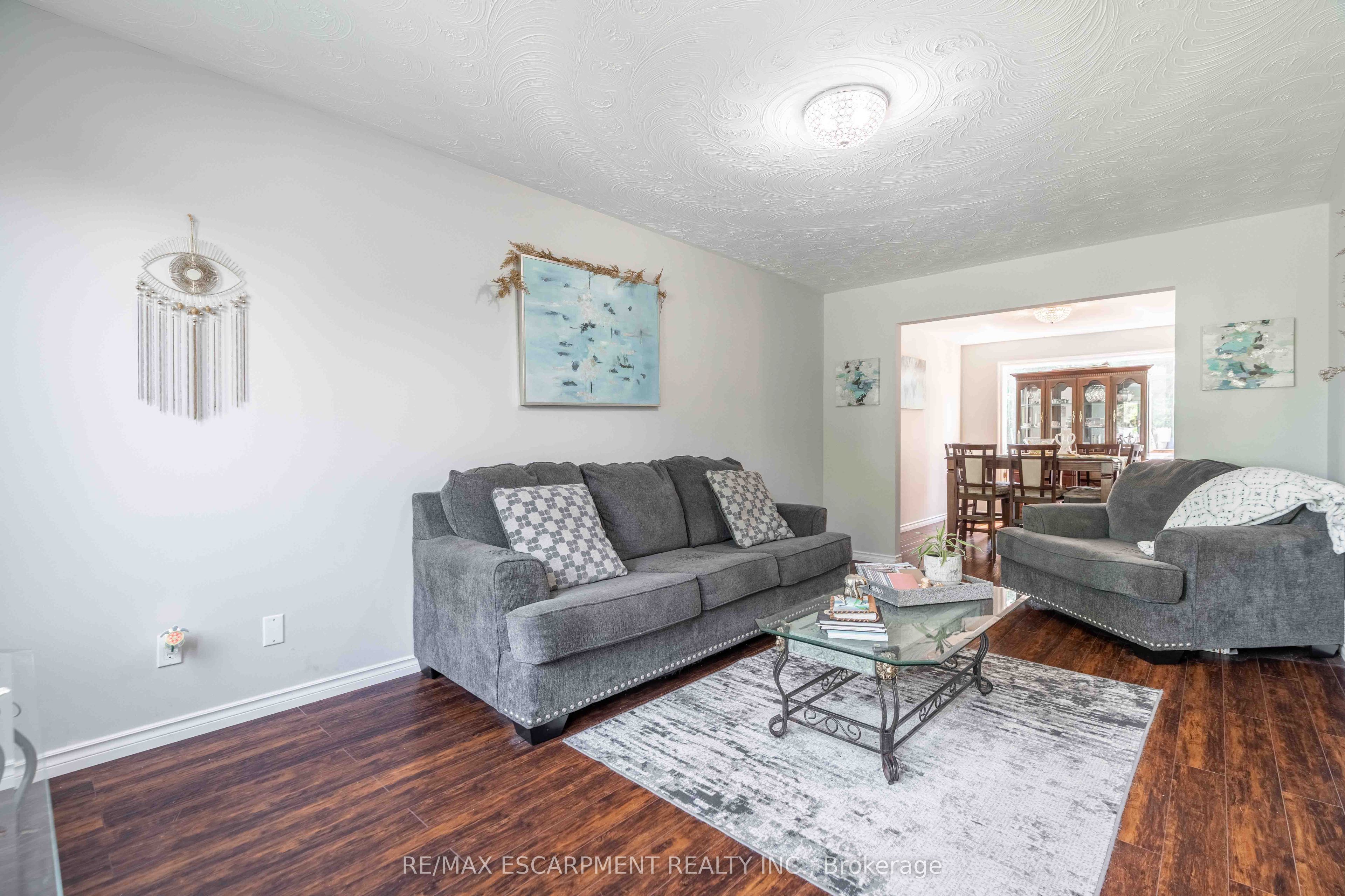 54 Selkirk Street Property Photo 5