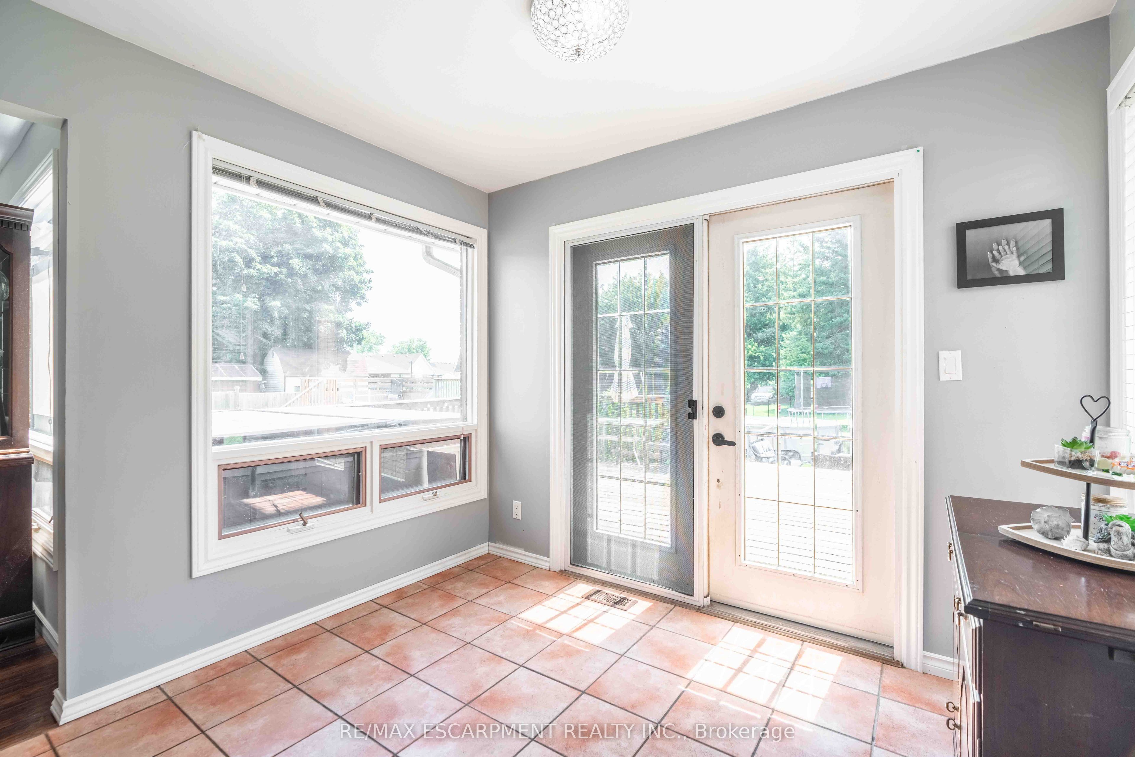 54 Selkirk Street Property Photo 10