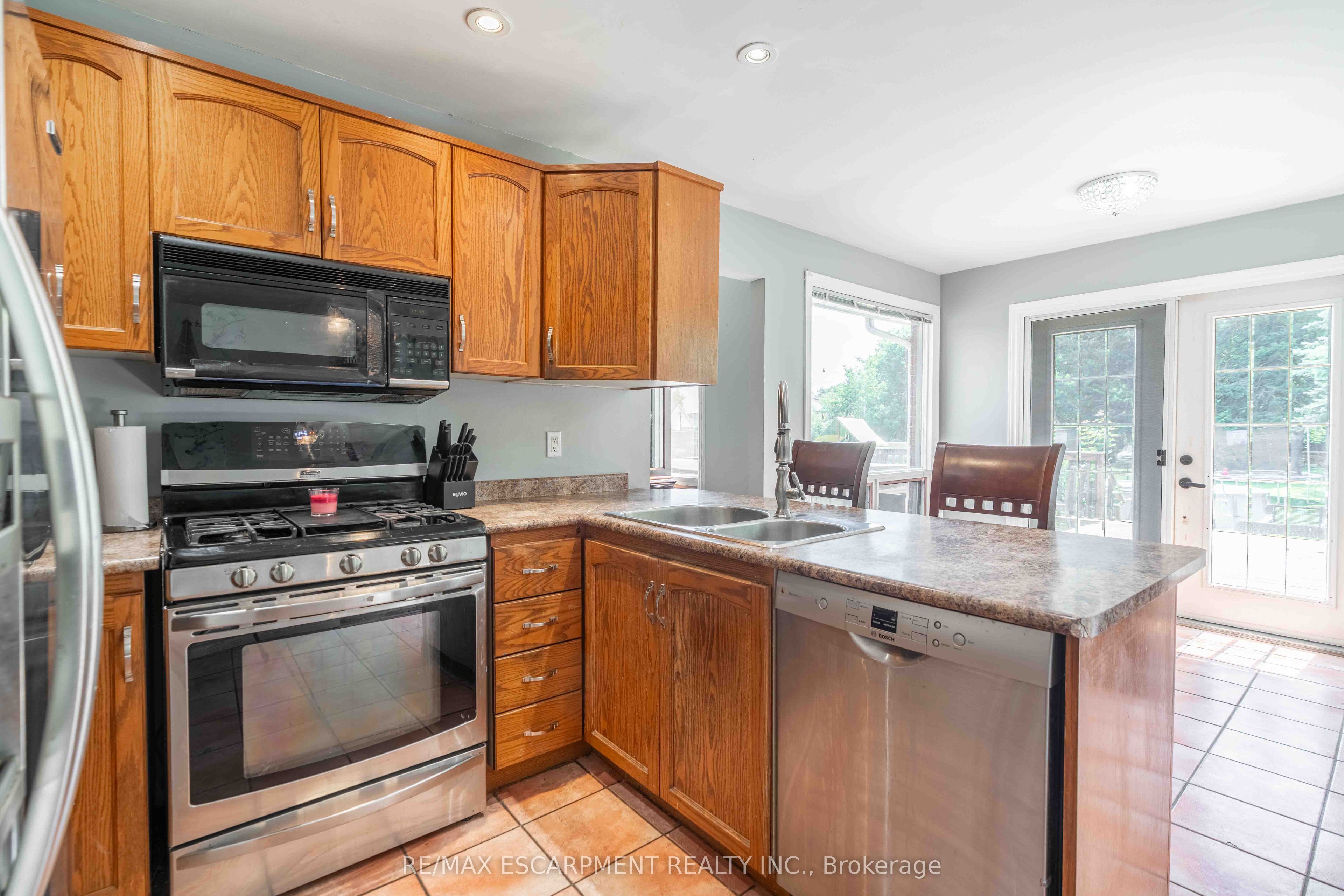 54 Selkirk Street Property Photo 12