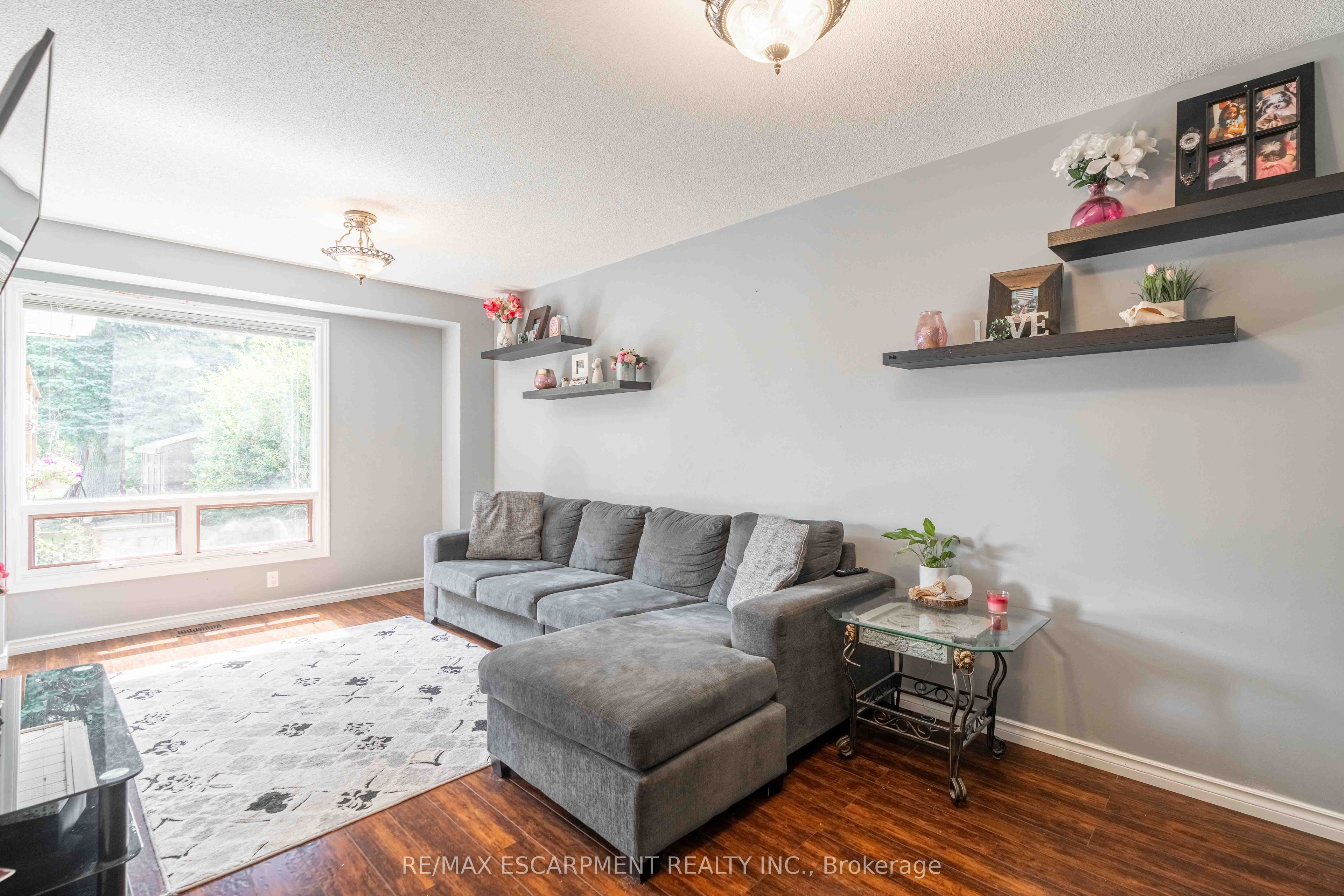 54 Selkirk Street Property Photo 15