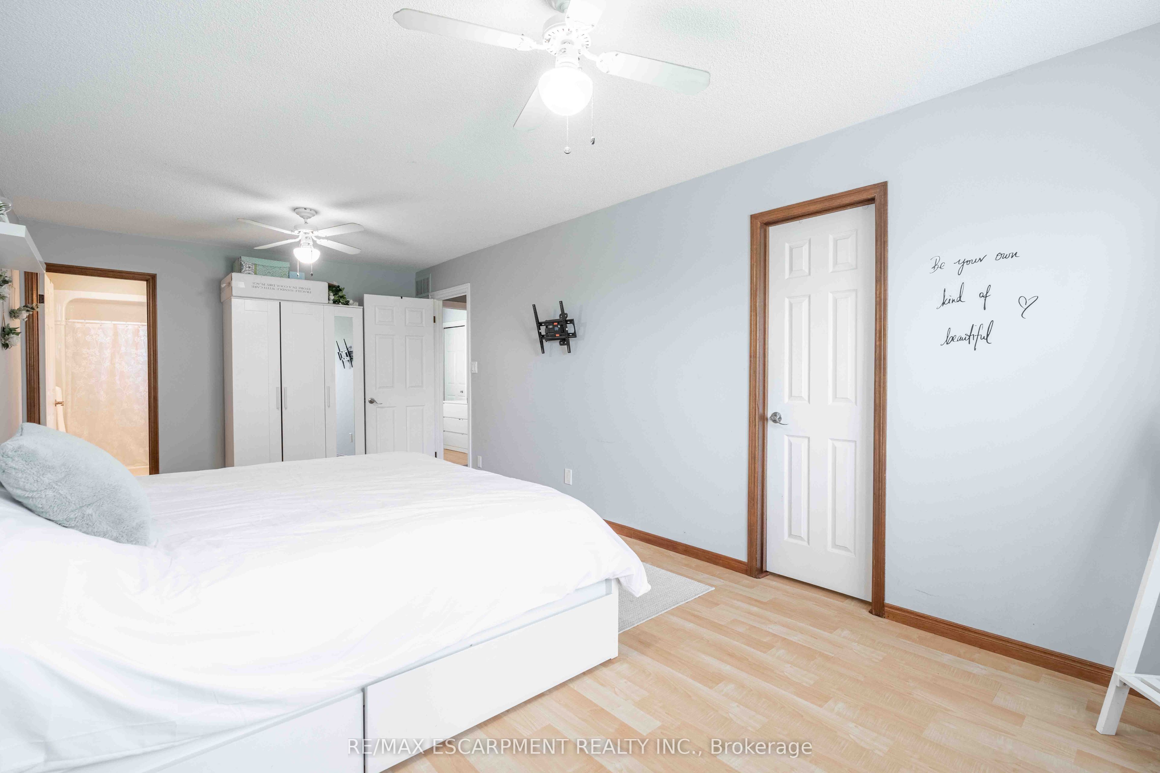 54 Selkirk Street Property Photo 30