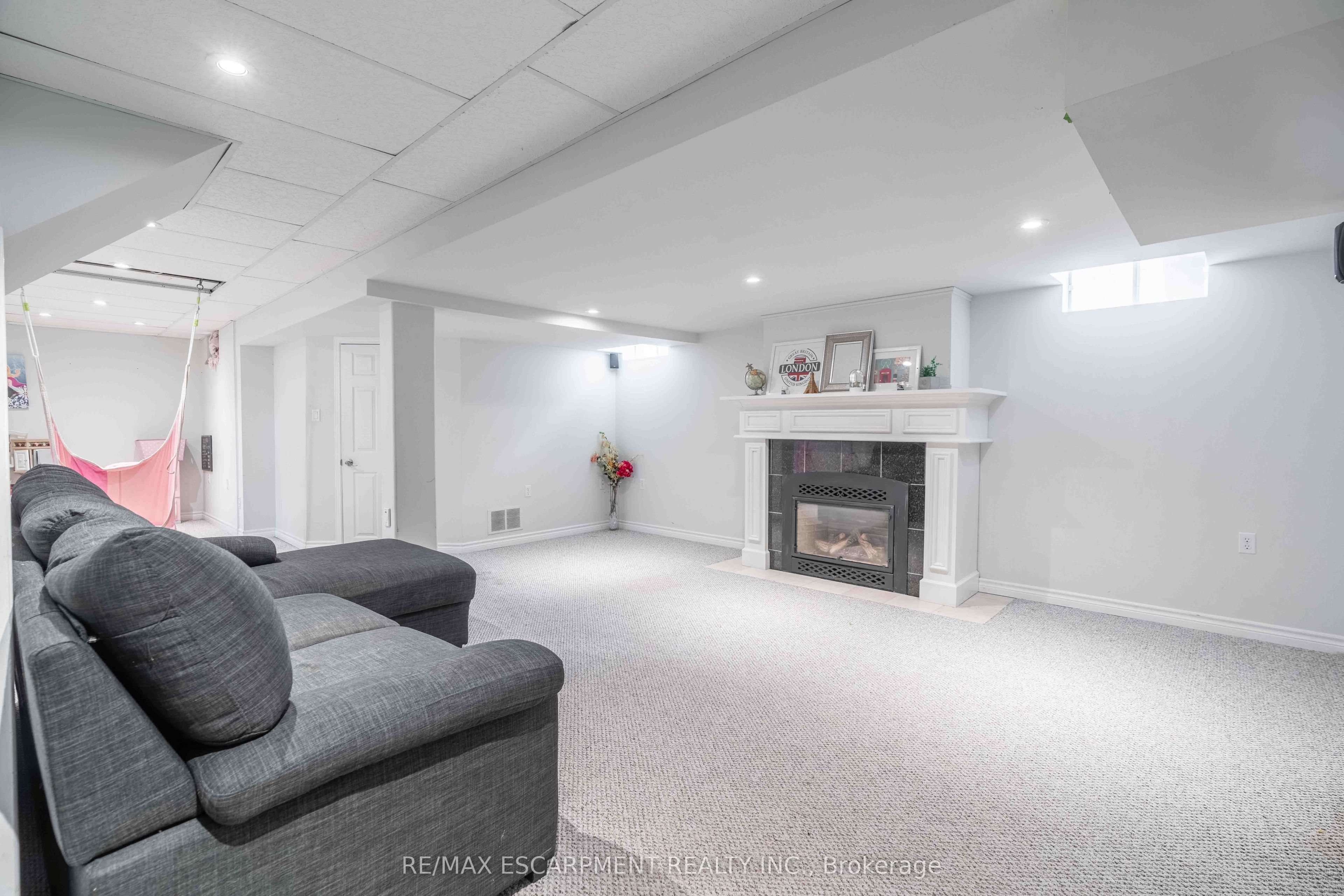 54 Selkirk Street Property Photo 32