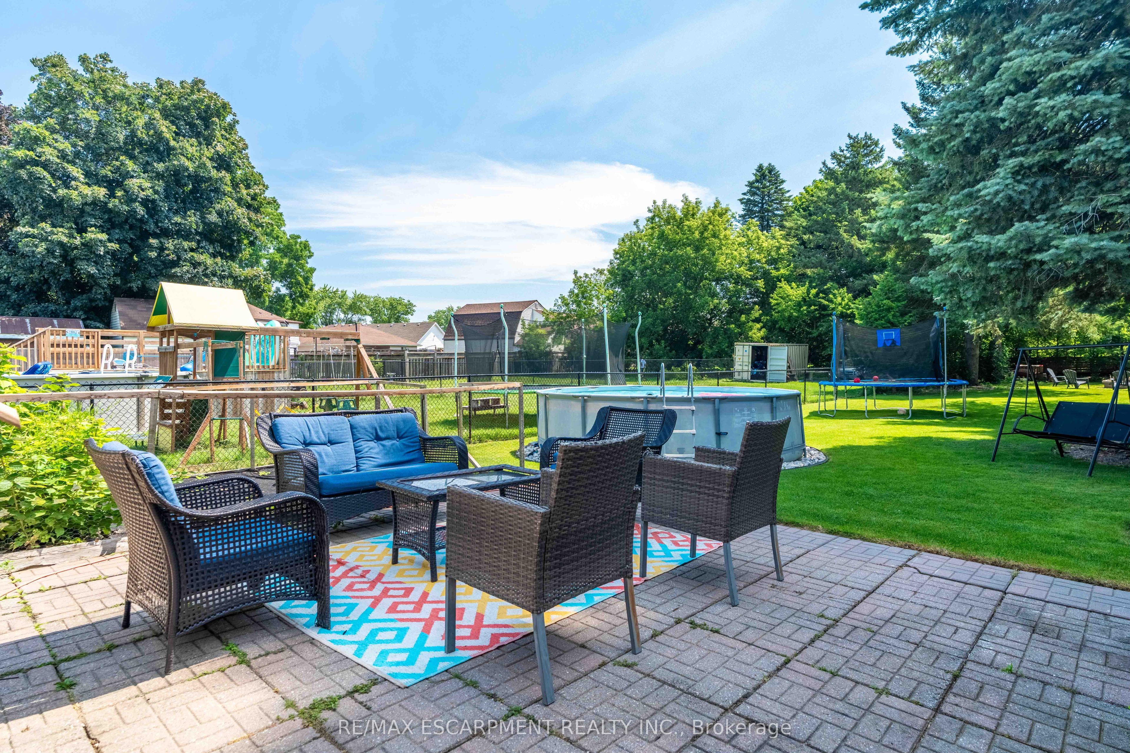 54 Selkirk Street Property Photo 40