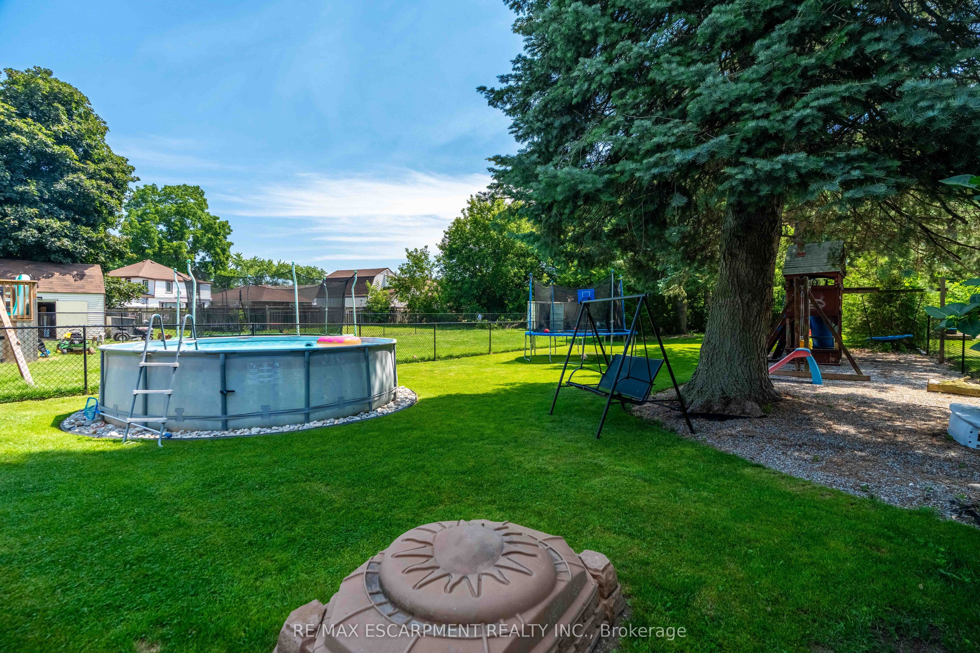 54 Selkirk Street Property Photo 42