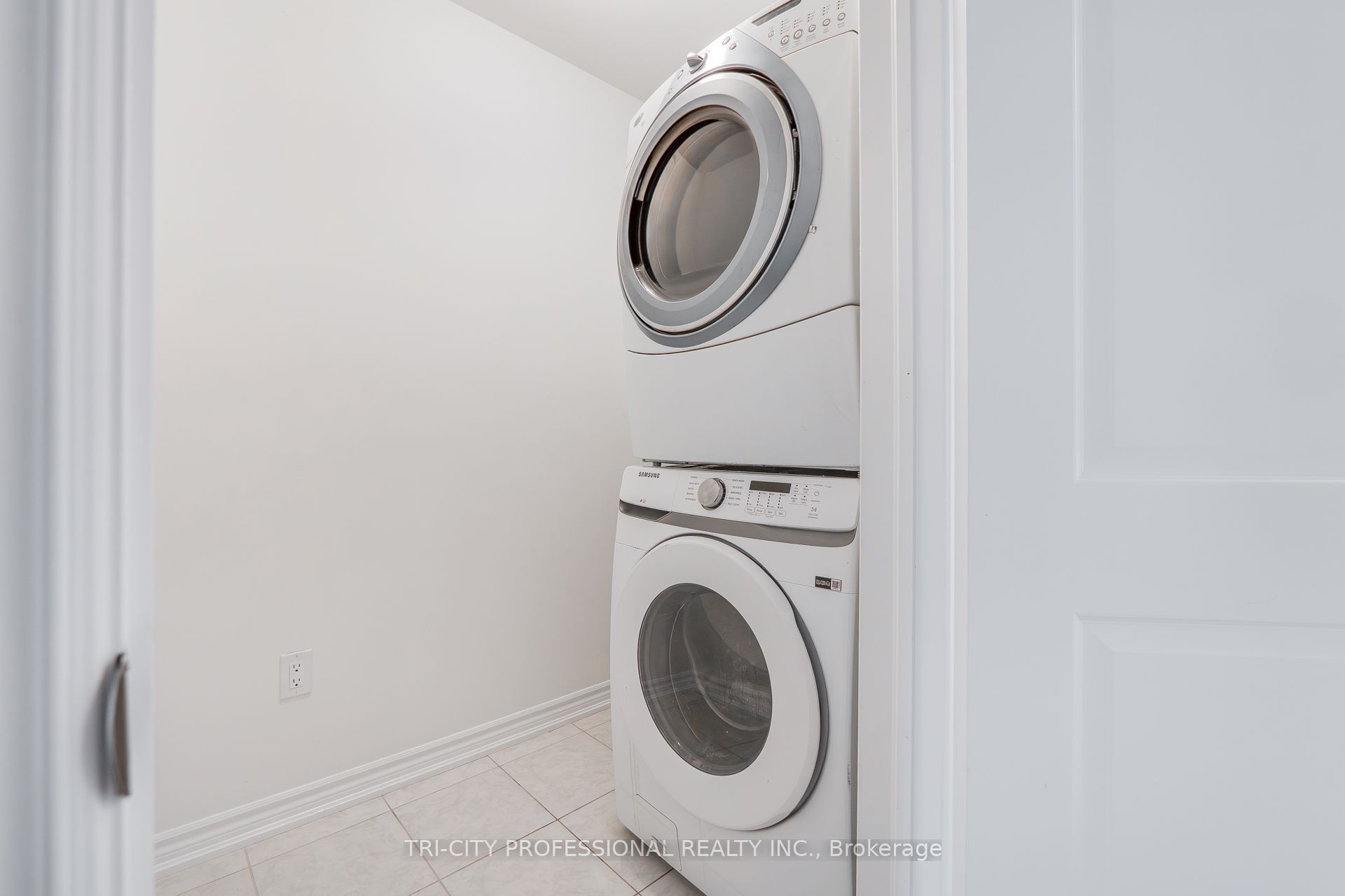 28 Bowery Road Property Photo 41