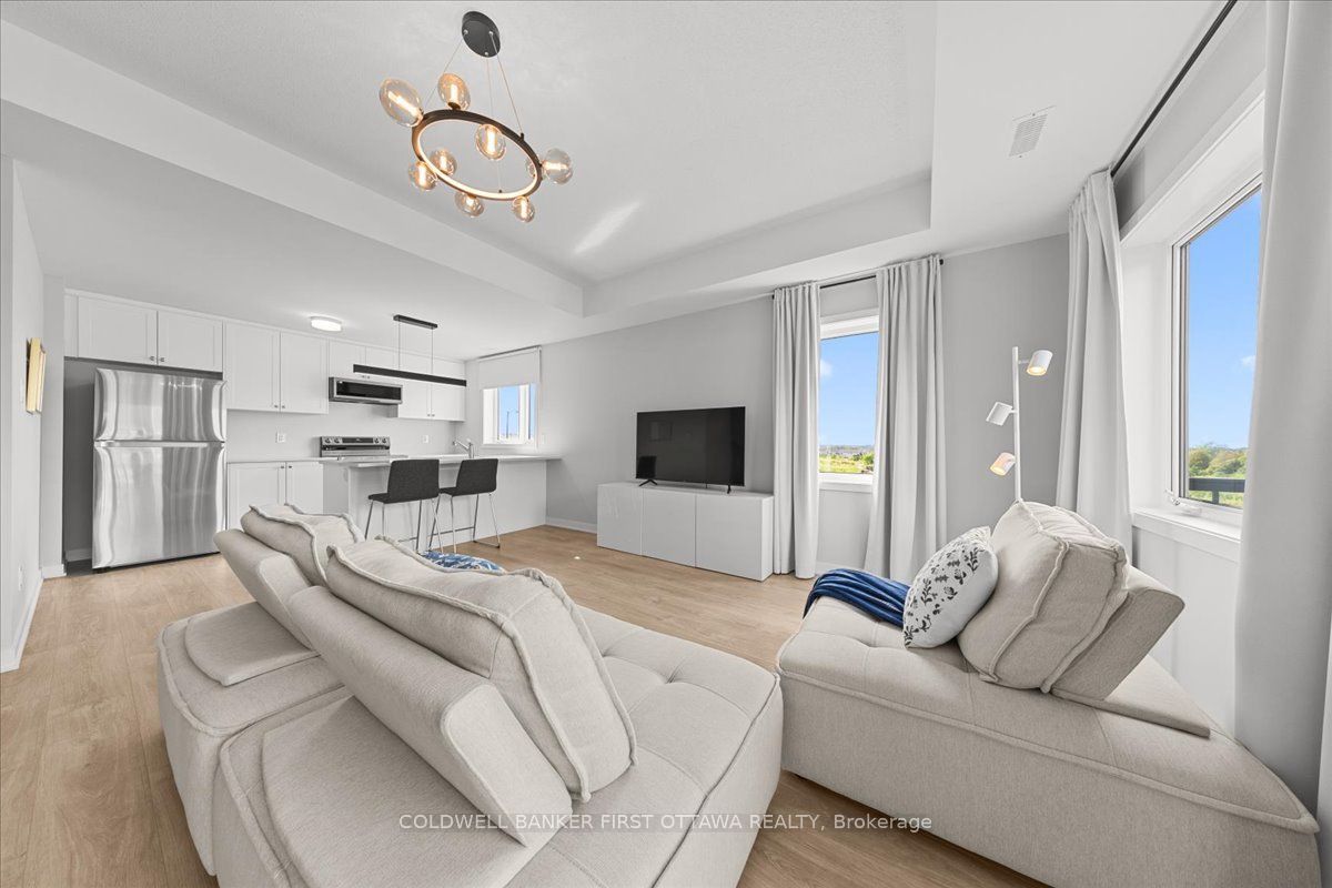 210 Parnian Private Property Photo 9
