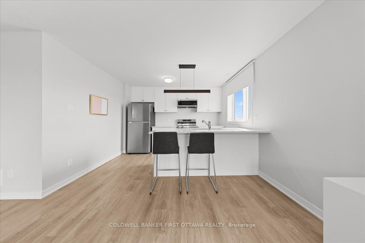 210 Parnian Private Property Photo 12