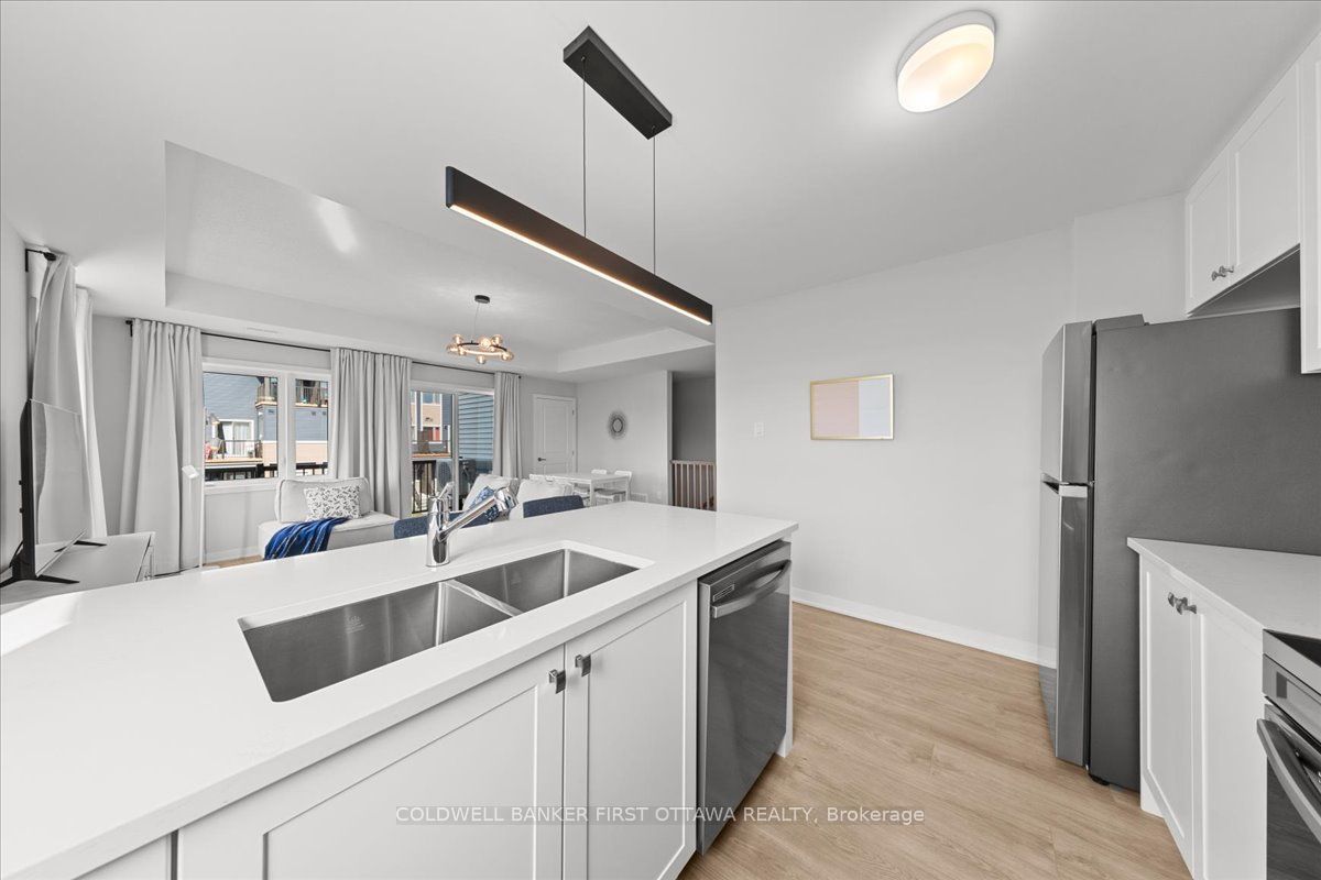 210 Parnian Private Property Photo 15