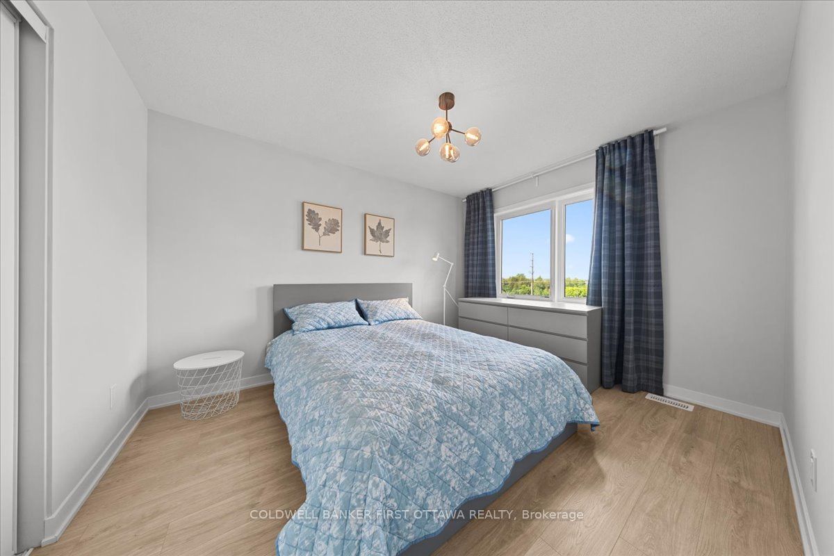 210 Parnian Private Property Photo 18