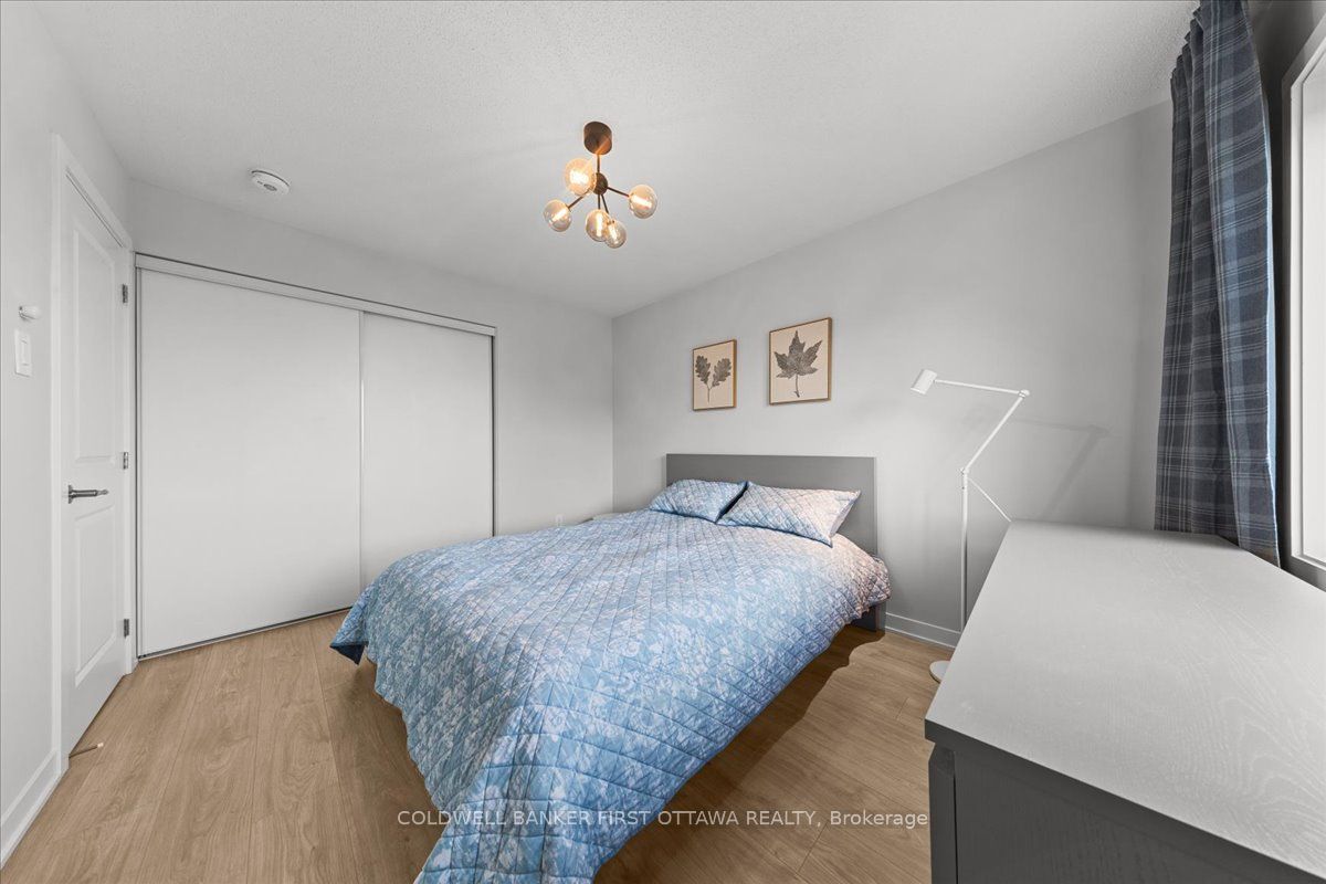 210 Parnian Private Property Photo 19