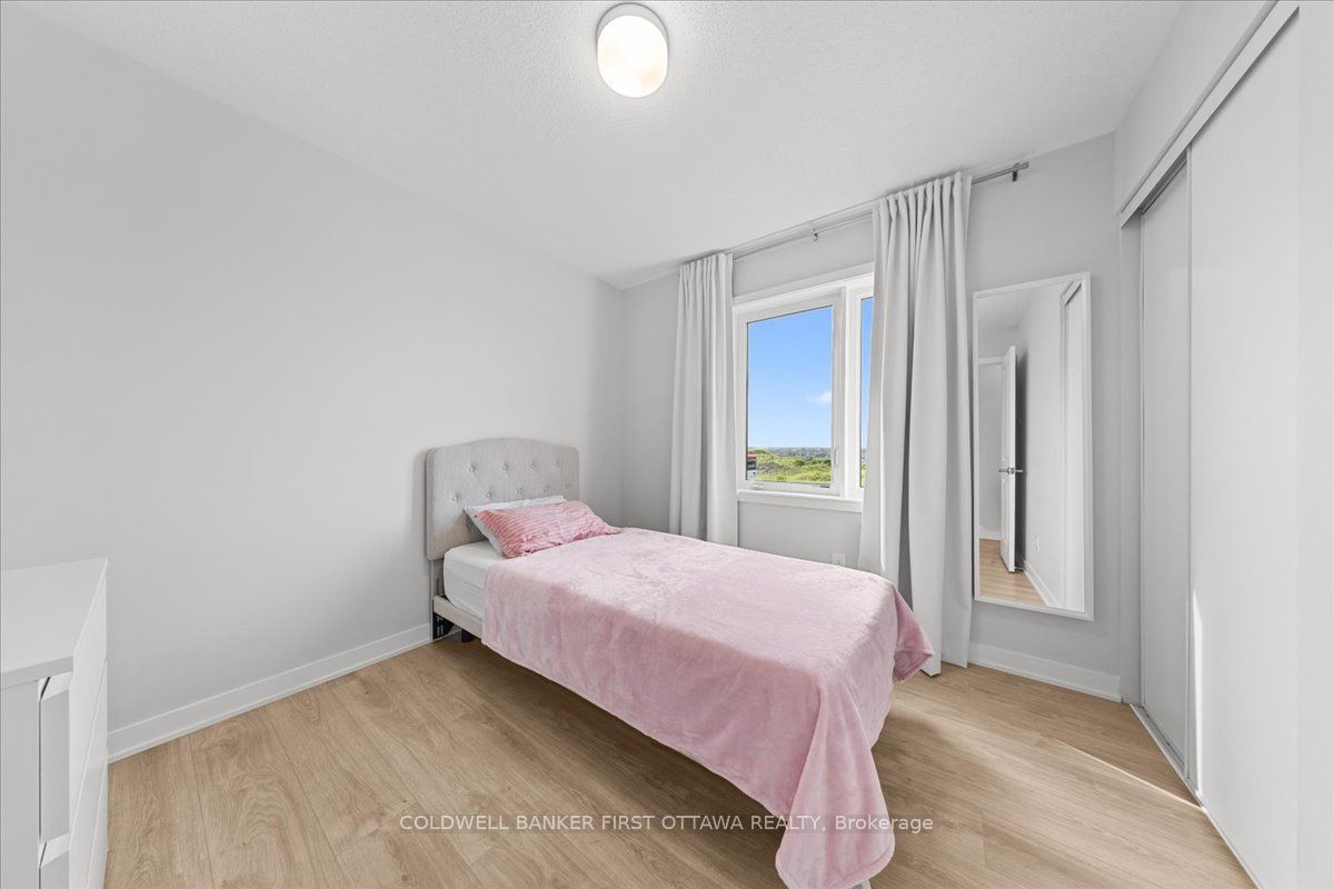 210 Parnian Private Property Photo 23