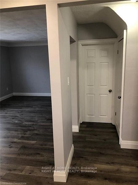 84 Ewen Road Property Photo 8