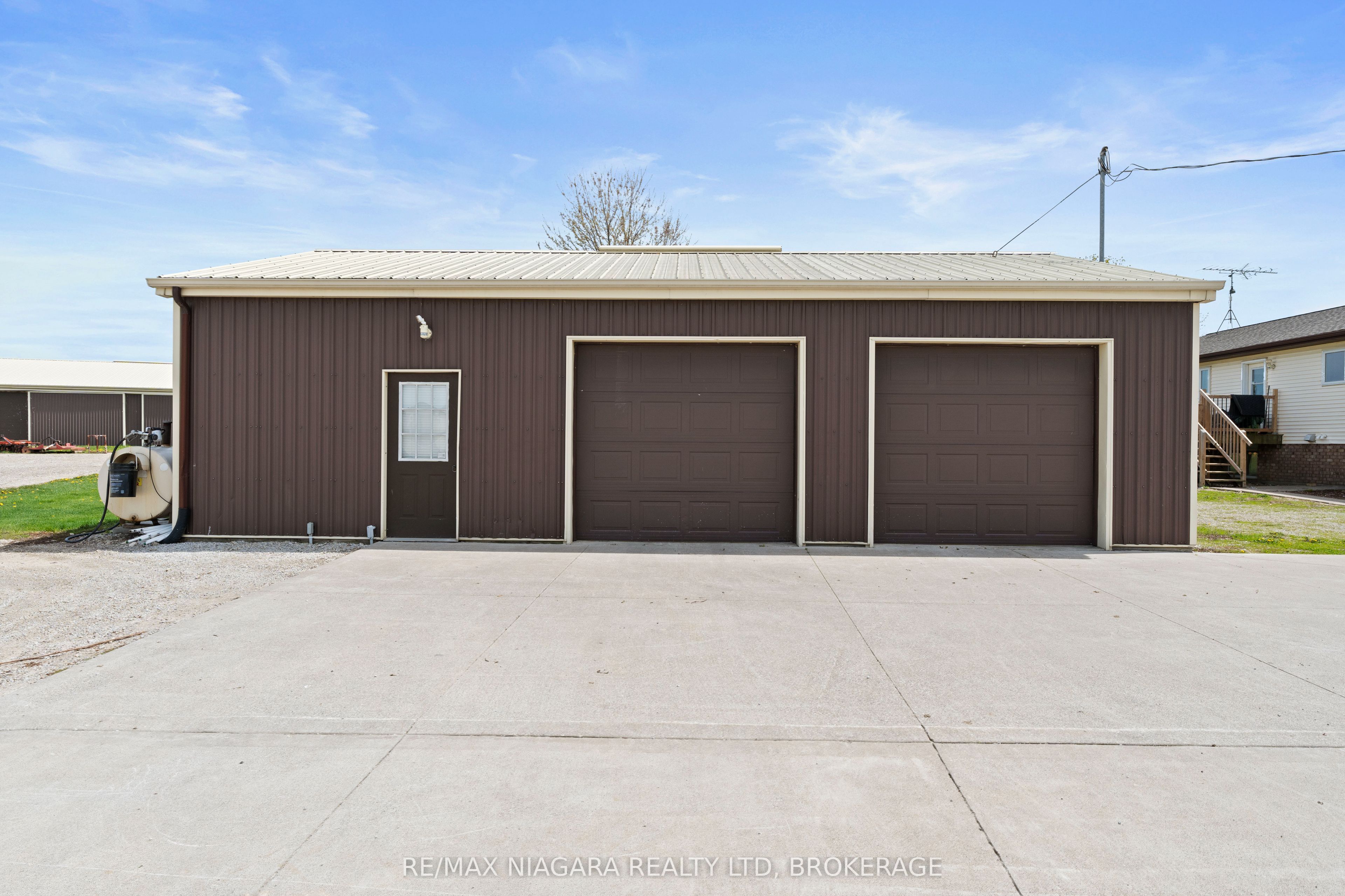 410 County Rd 50 Road W Property Photo 8