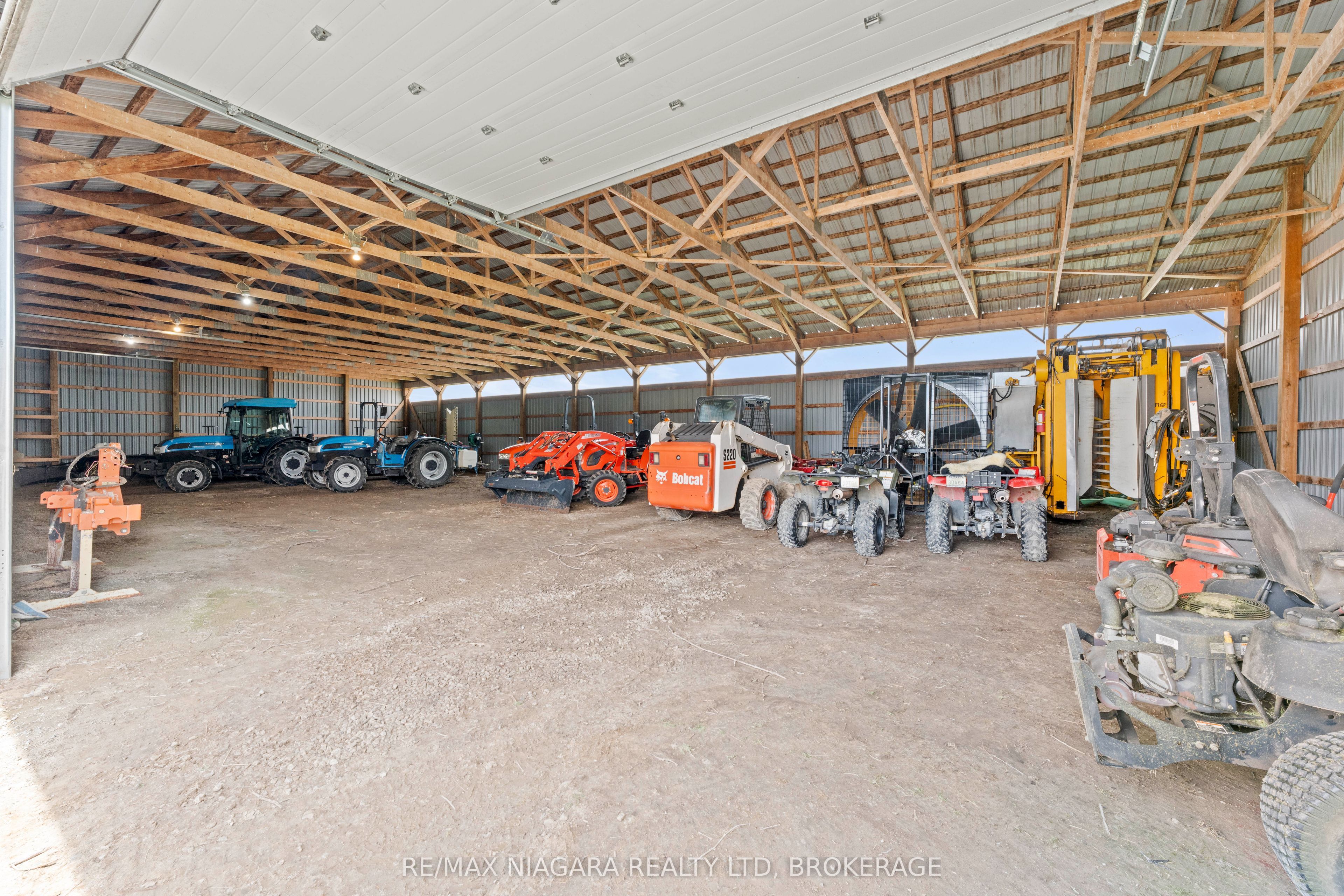 410 County Rd 50 Road W Property Photo 28