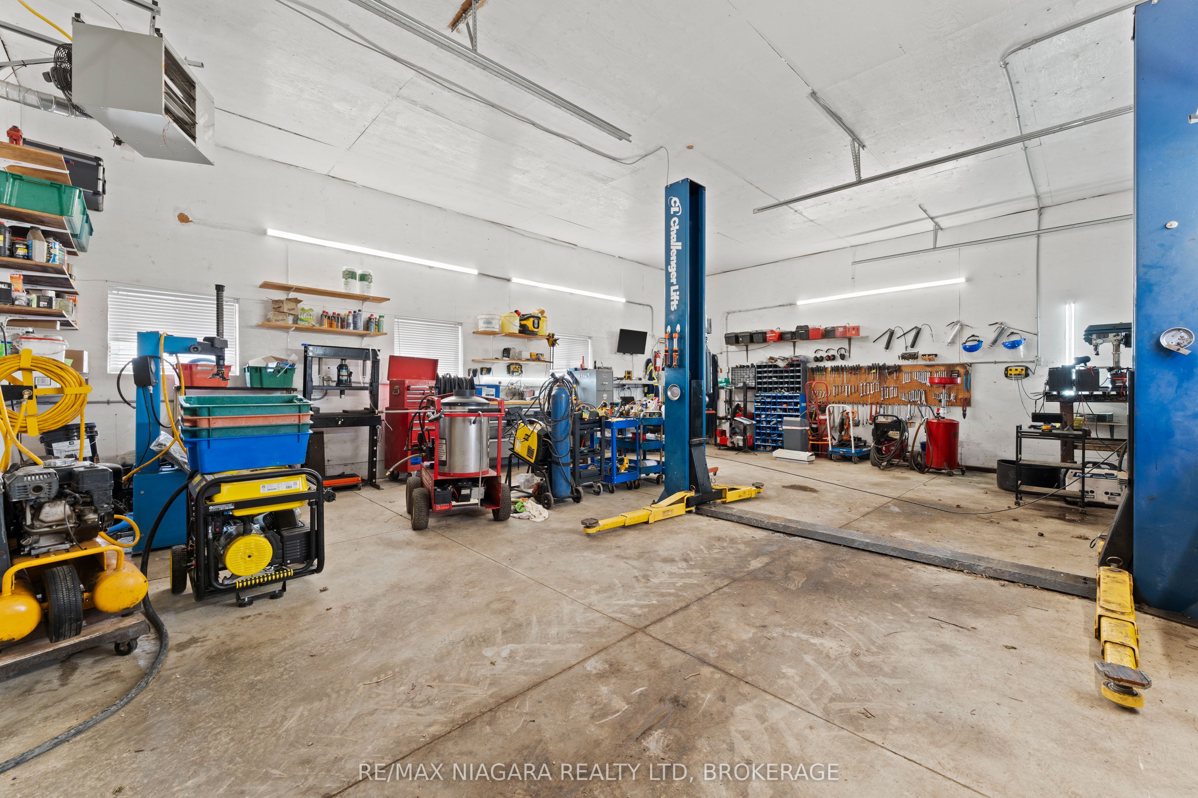 410 County Rd 50 Road W Property Photo 30