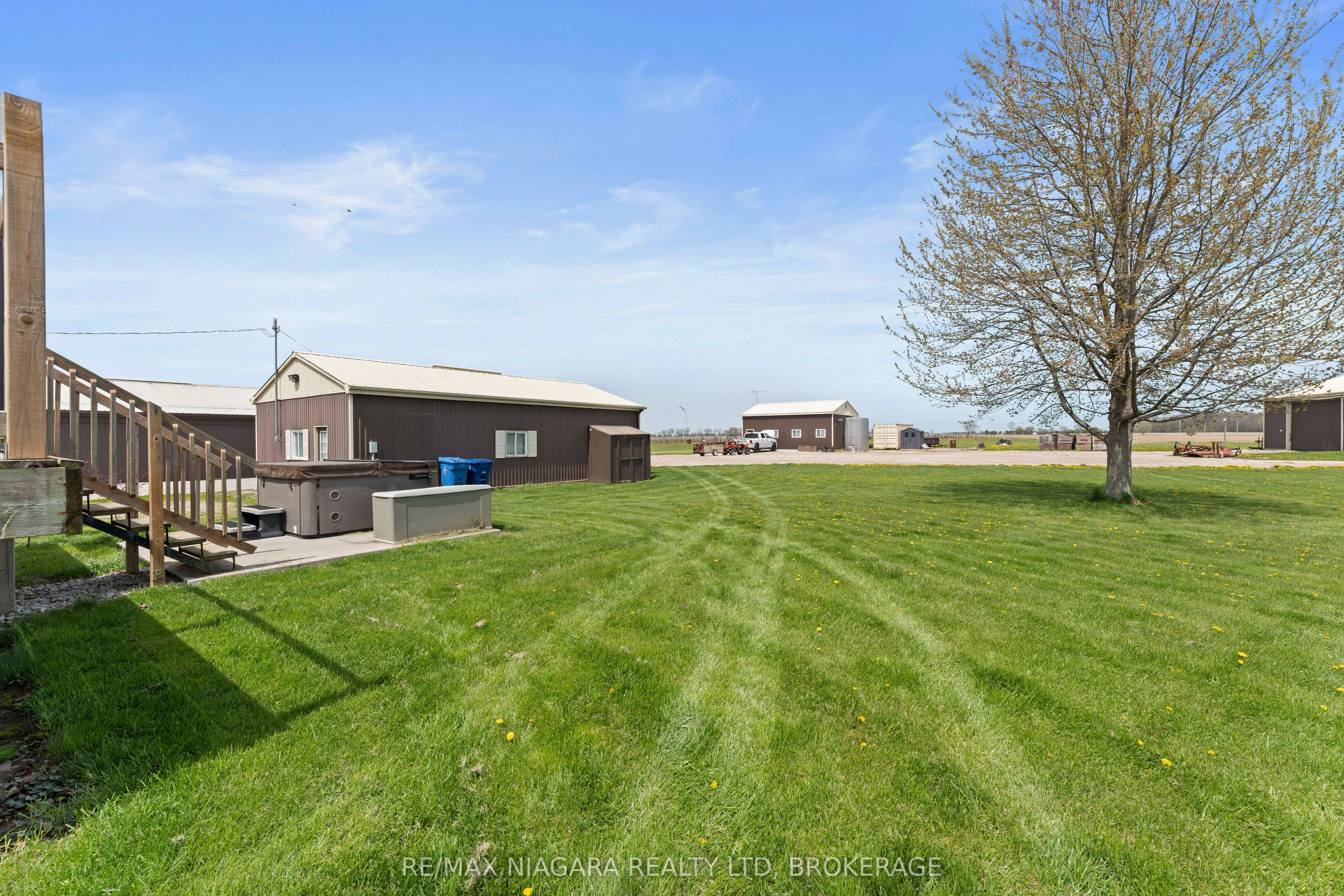 410 County Rd 50 Road W Property Photo 45