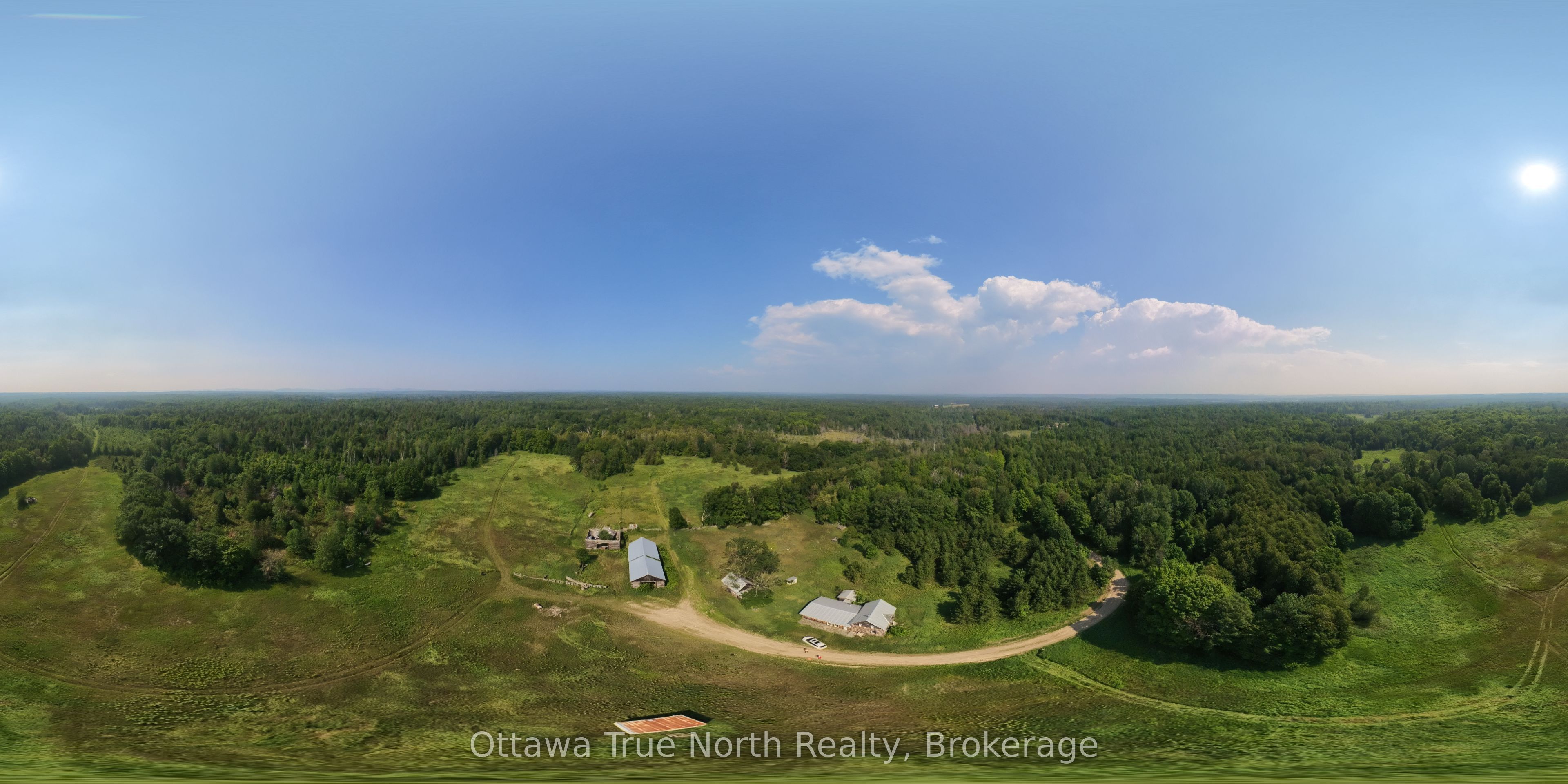 652 Wren Road Property Photo 4