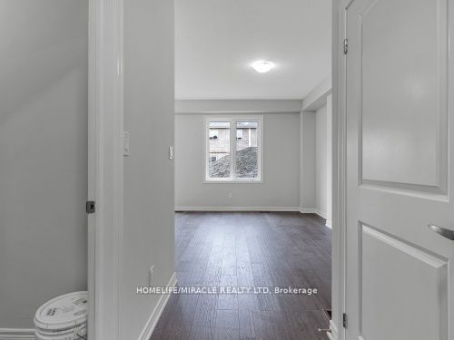 32 Vickers Road Property Photo 8
