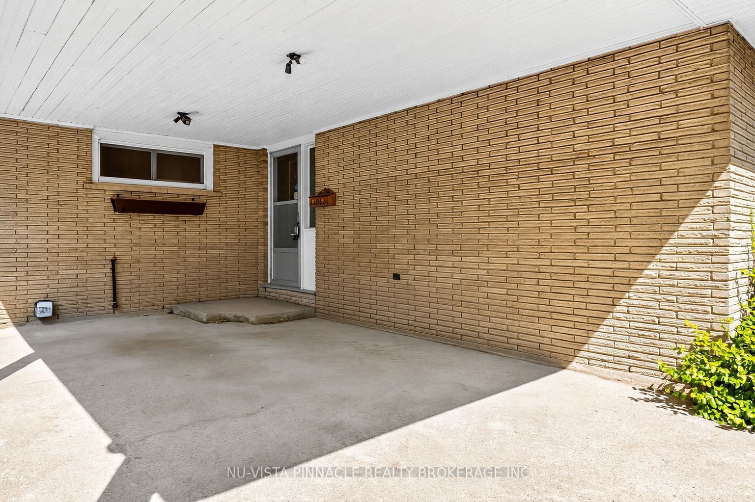 1062 Apache Road Property Photo 4