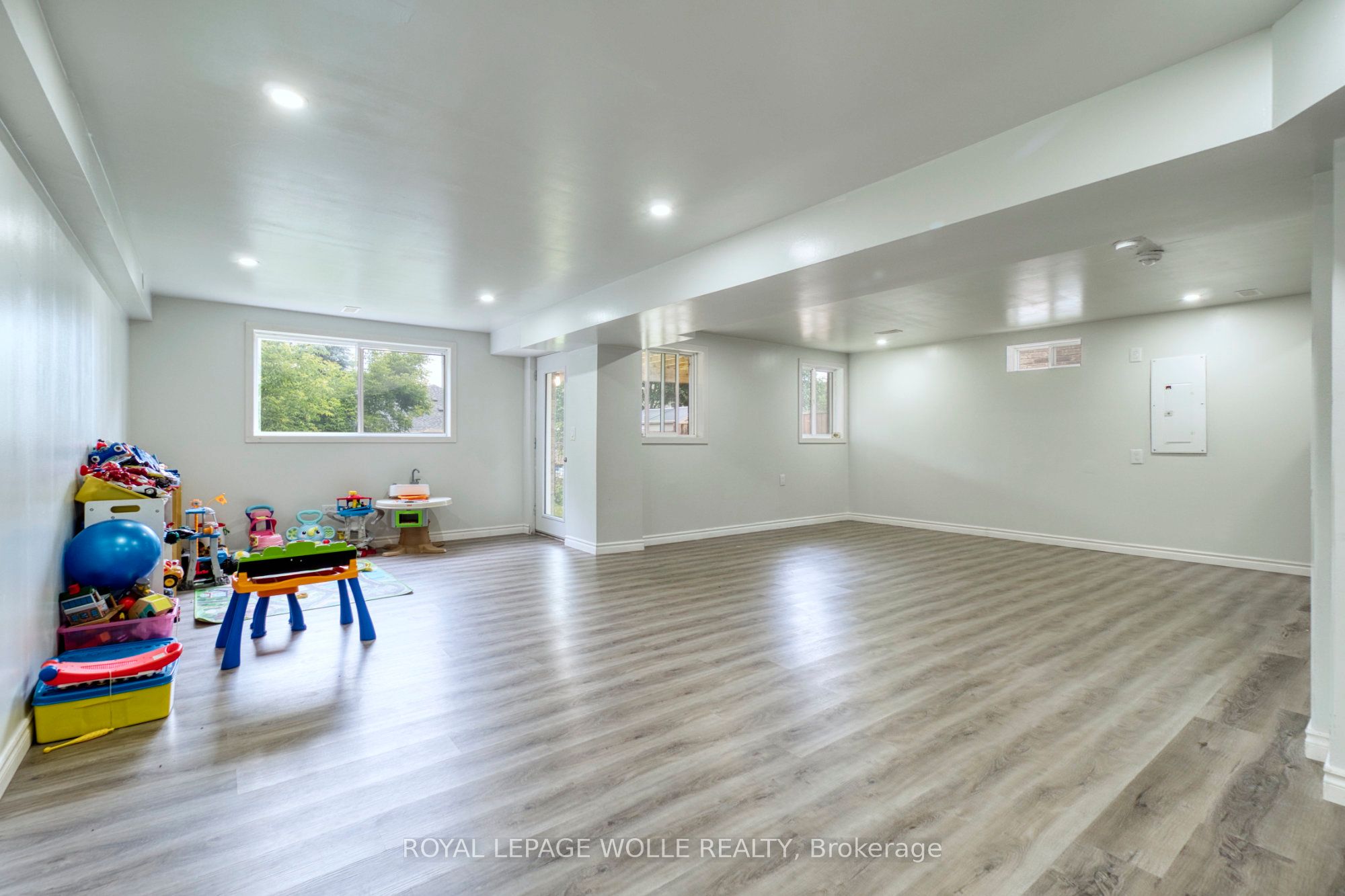 264 Vincent Drive Property Photo 36