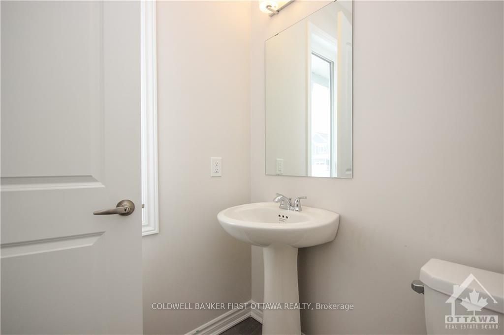 72 Focality Crescent Property Photo 4