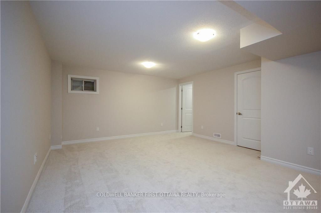 72 Focality Crescent Property Photo 7