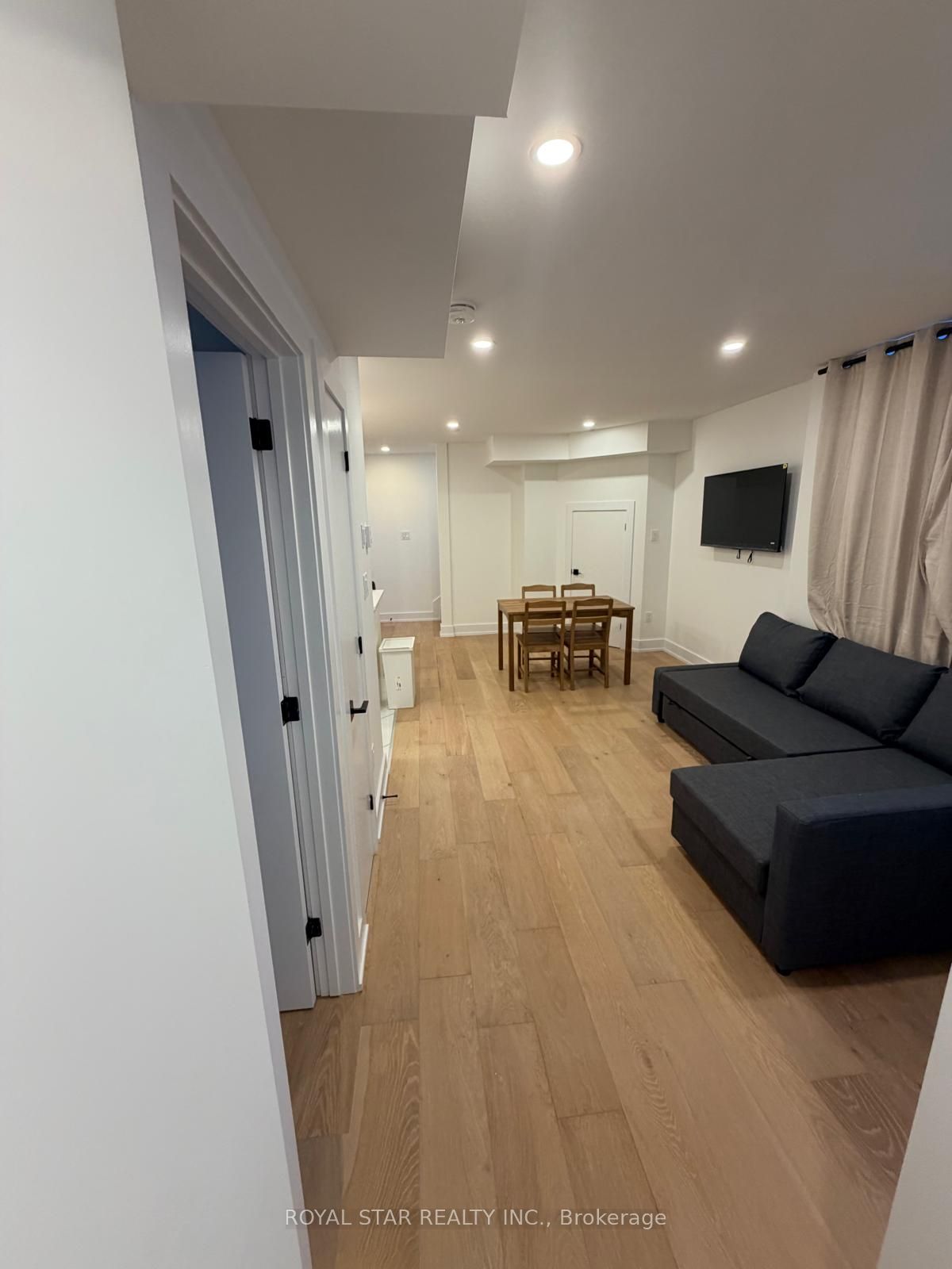 253 Duncairn Avenue Unit B Property Photo 5