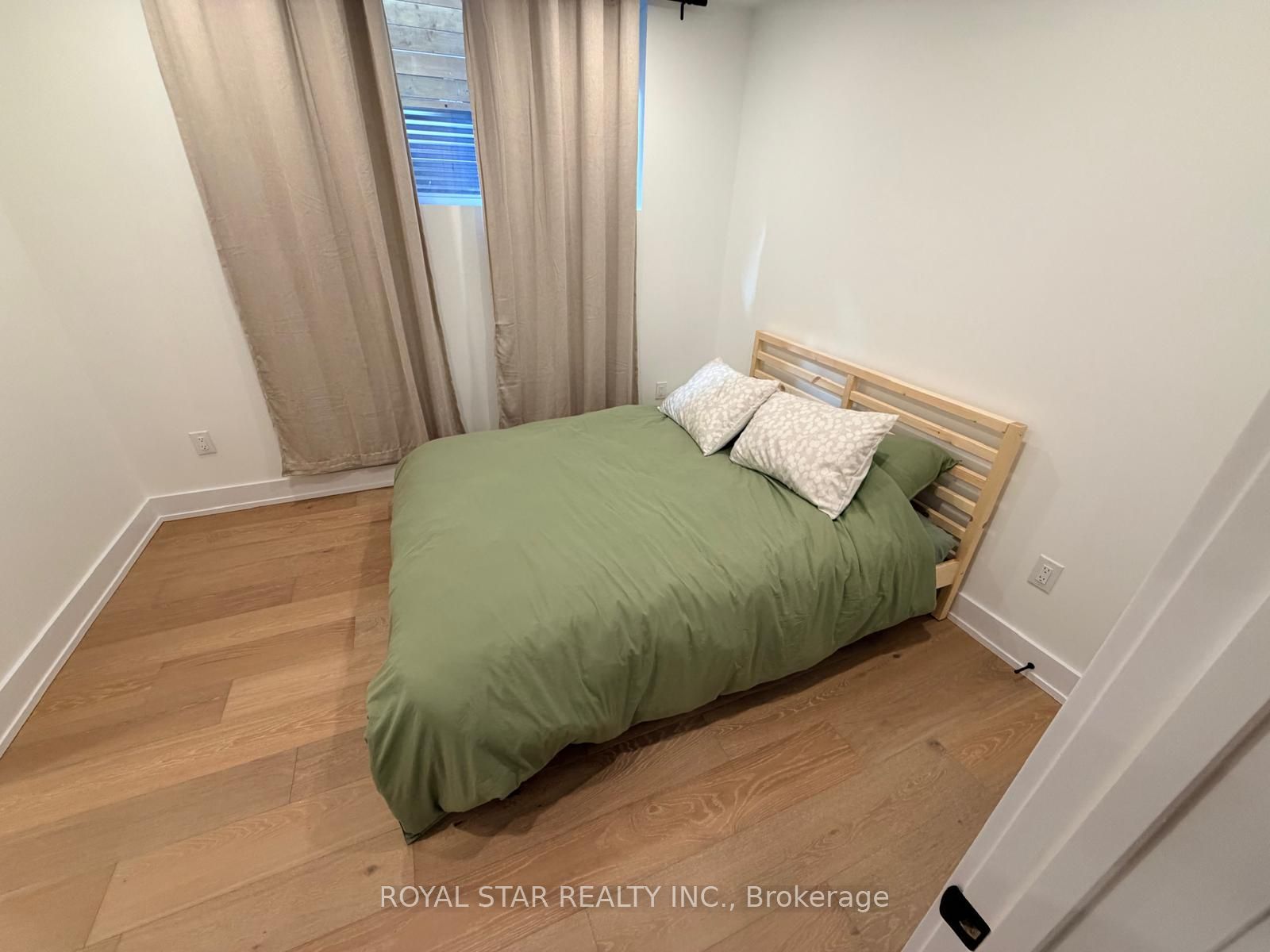 253 Duncairn Avenue Unit B Property Photo 11
