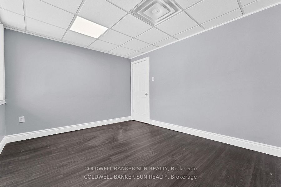 290 Dundas Street Property Photo 18