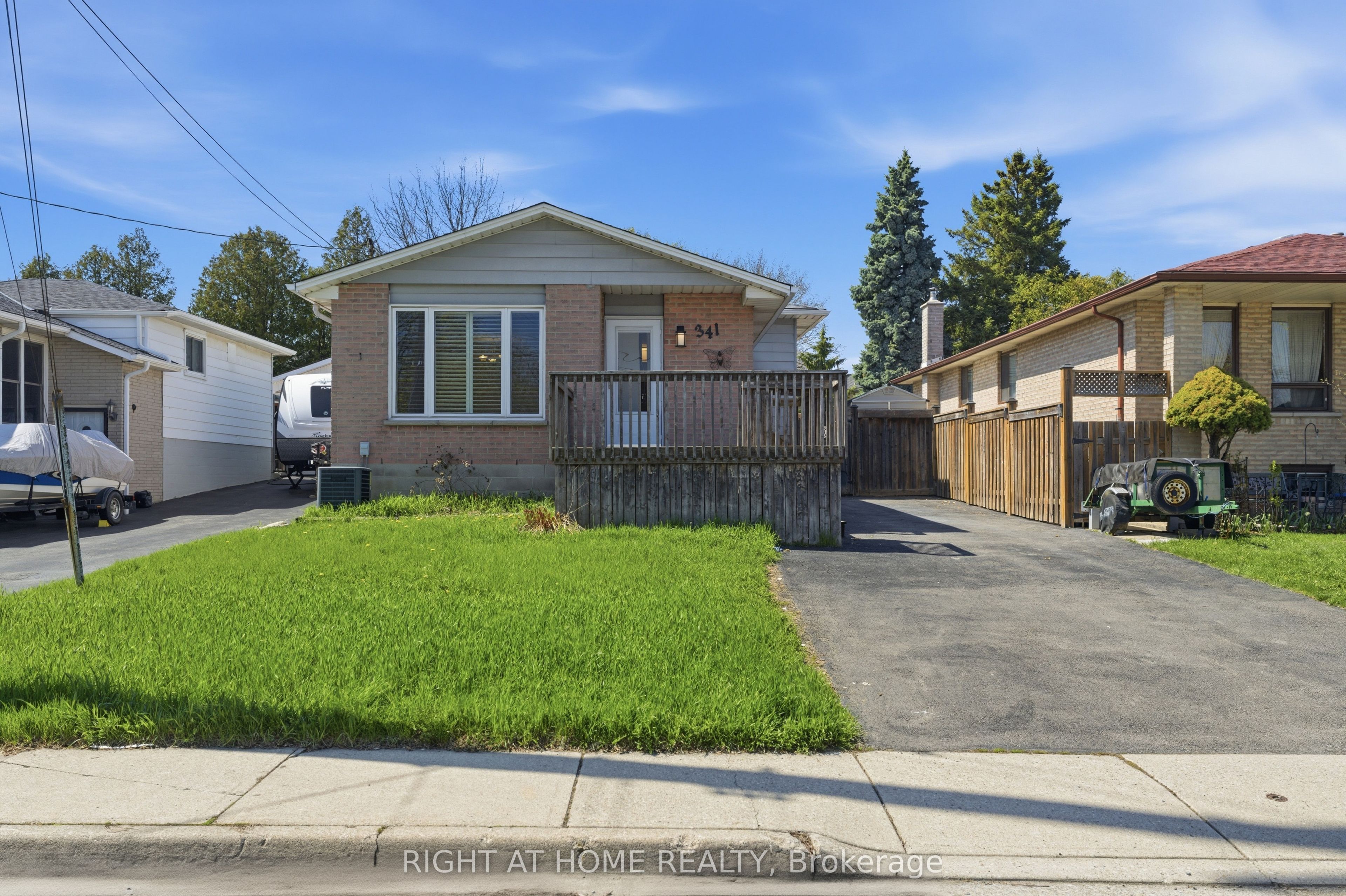 341 Rexford Drive Upper Property Photo 1